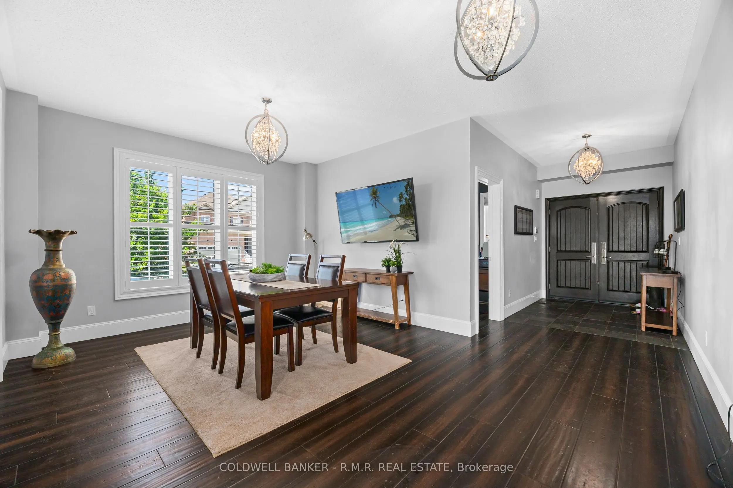 3 Don Hadden Crescent
