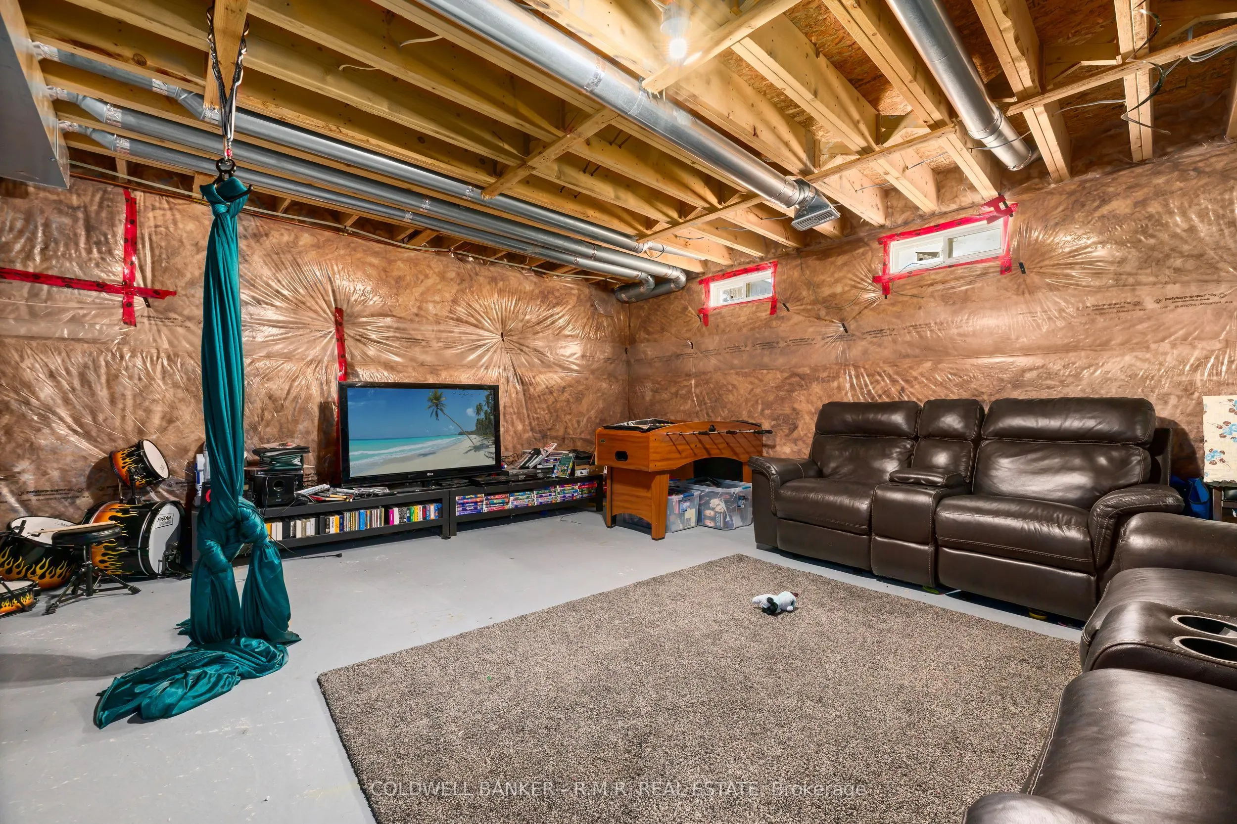 3 Don Hadden Crescent