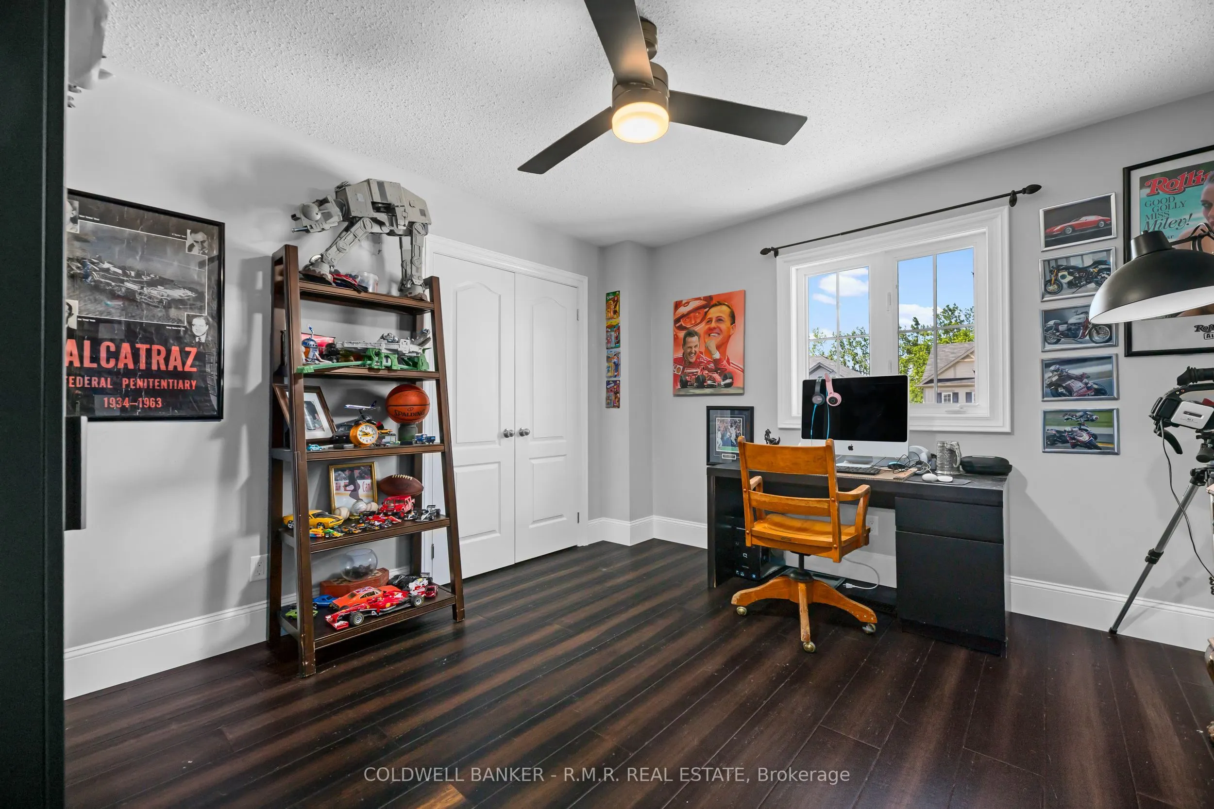 3 Don Hadden Crescent
