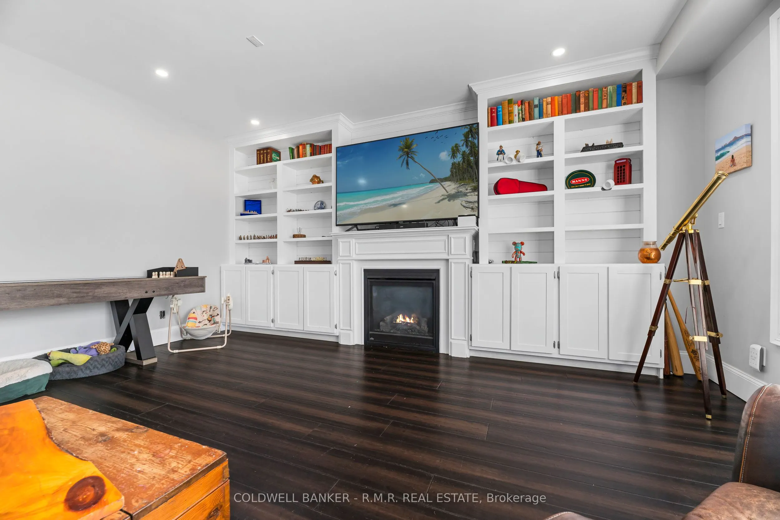 3 Don Hadden Crescent