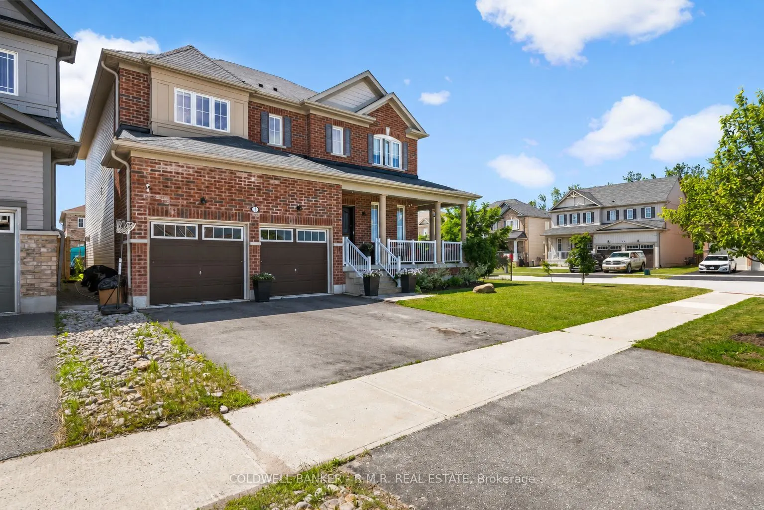 3 Don Hadden Crescent