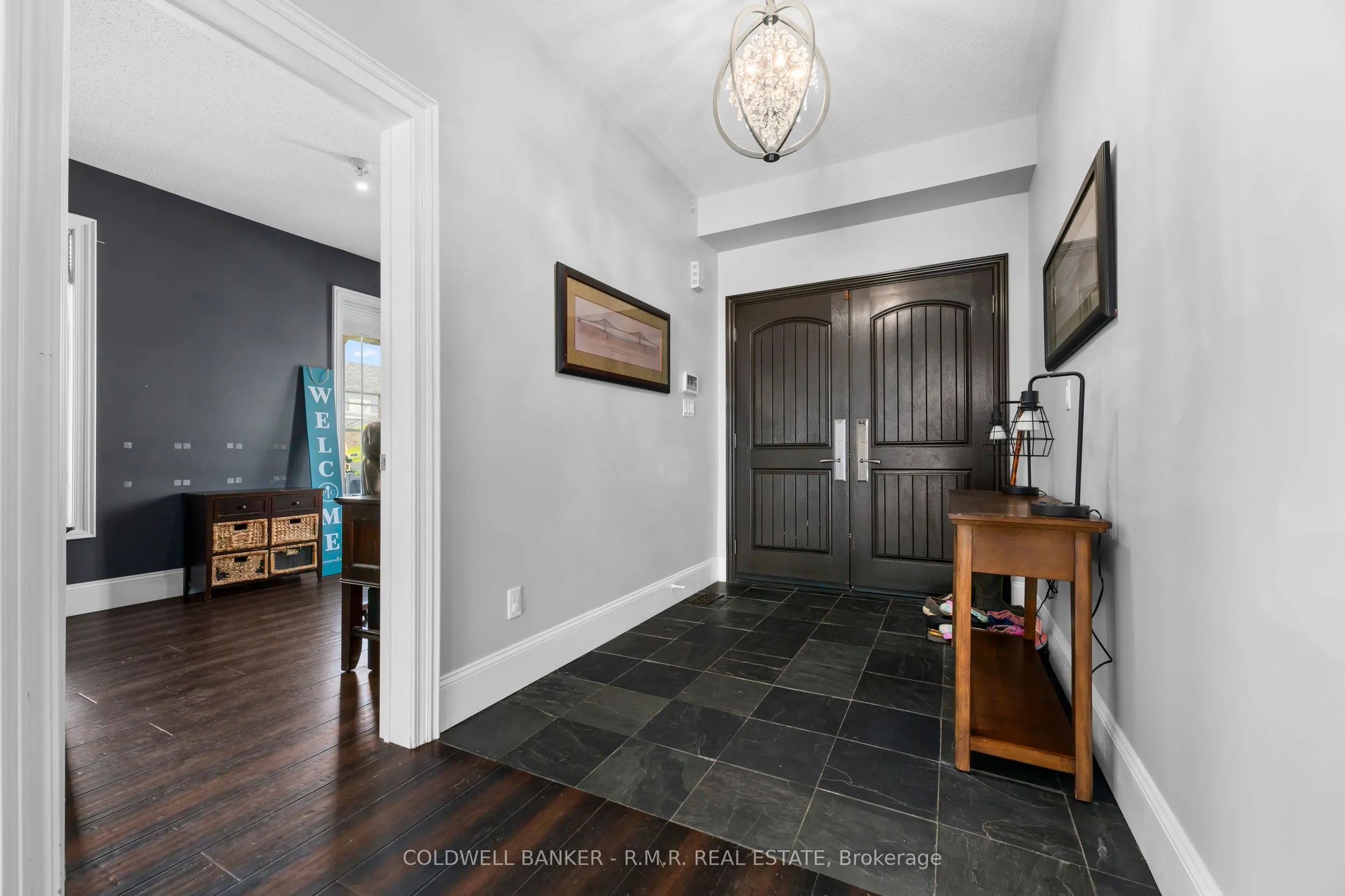 3 Don Hadden Crescent