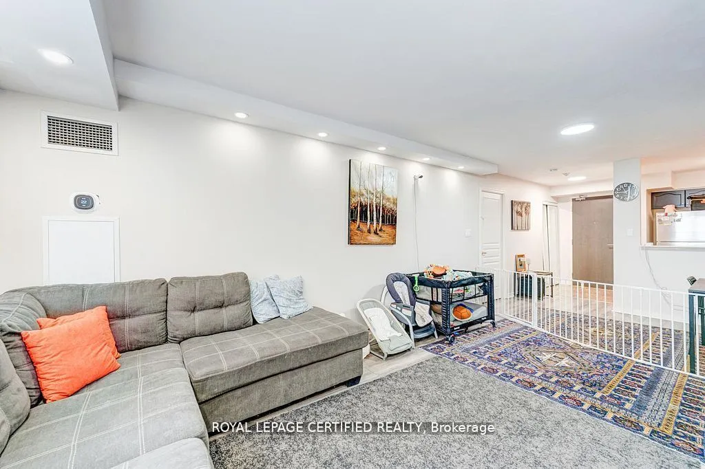 29 Northern Heights #606
