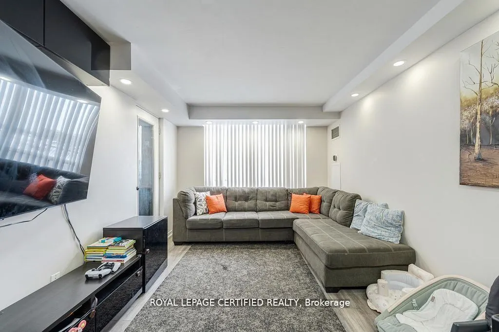 29 Northern Heights #606