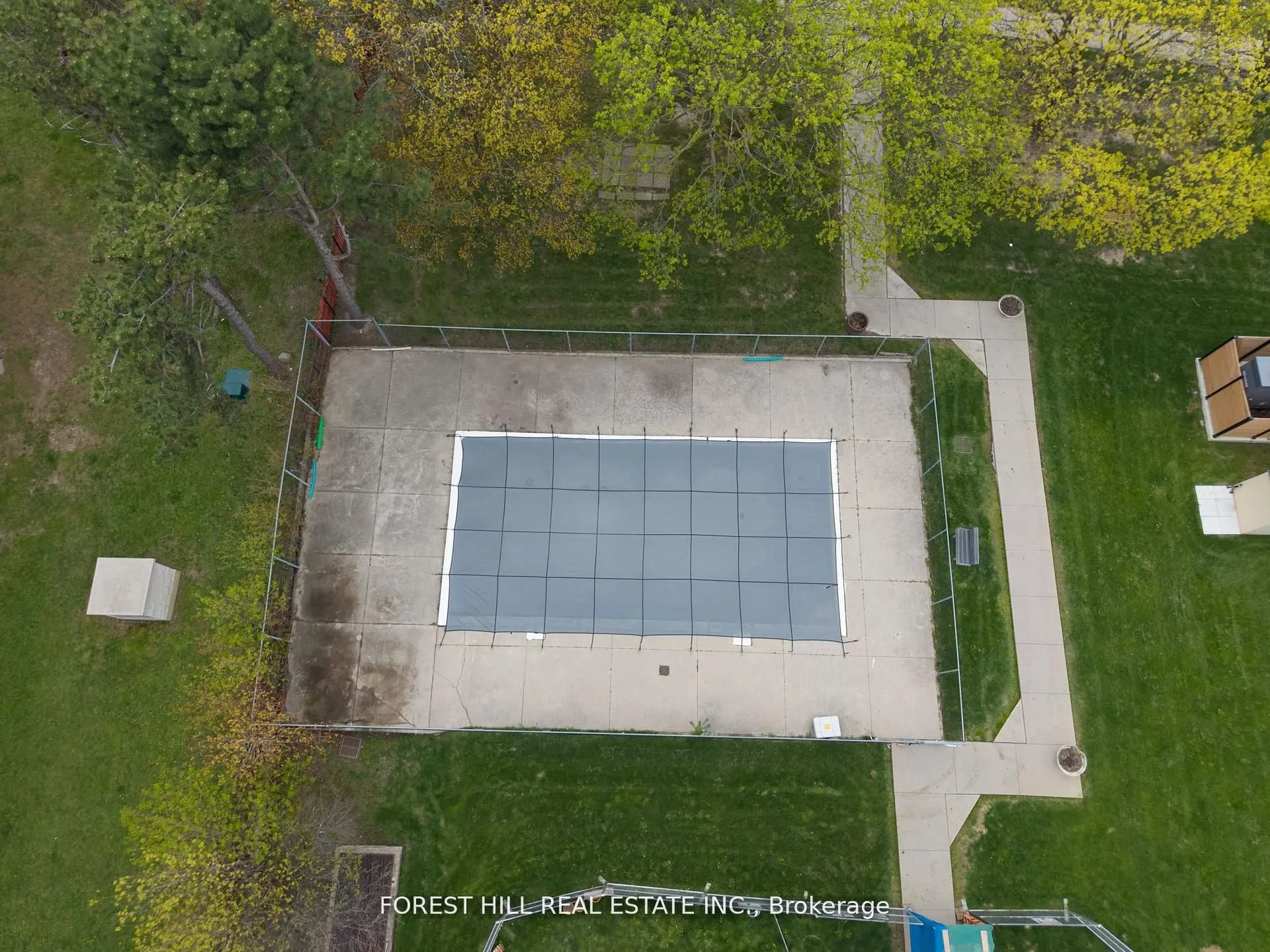 180 DUDLEY Avenue #302