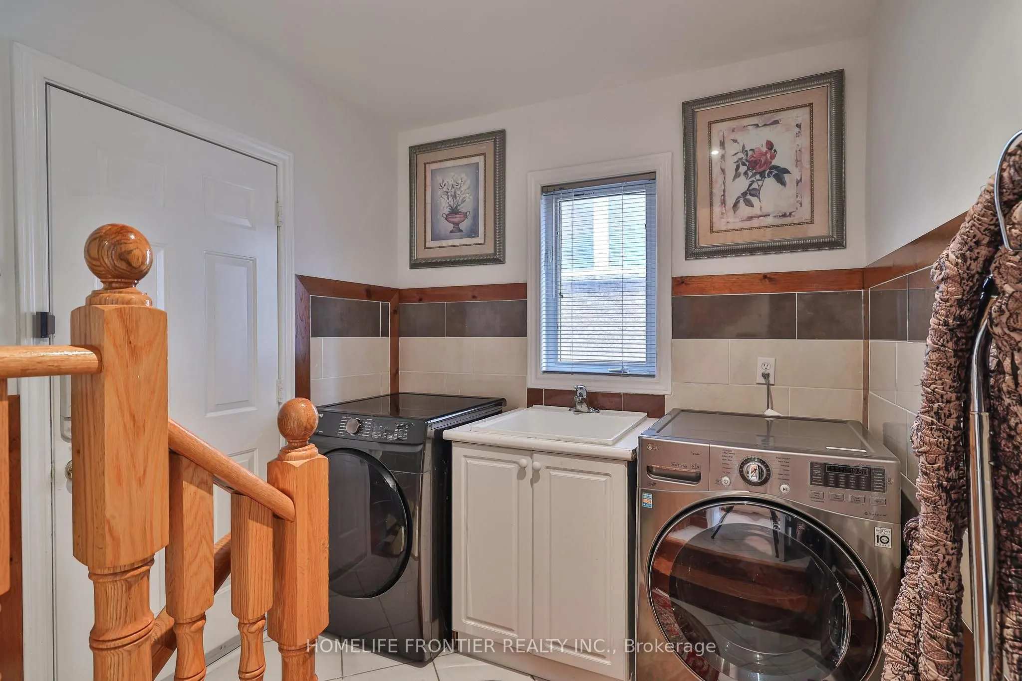 110 Red River Crescent