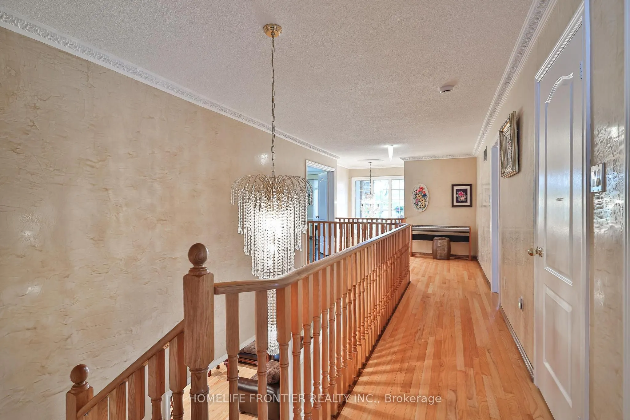 110 Red River Crescent