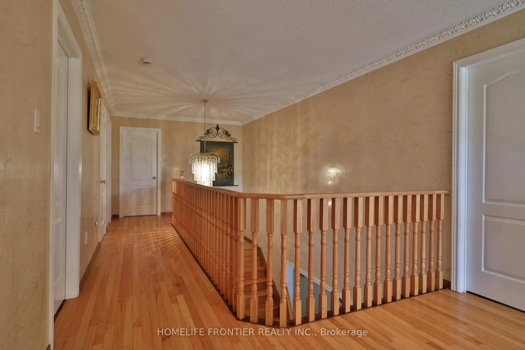 110 Red River Crescent