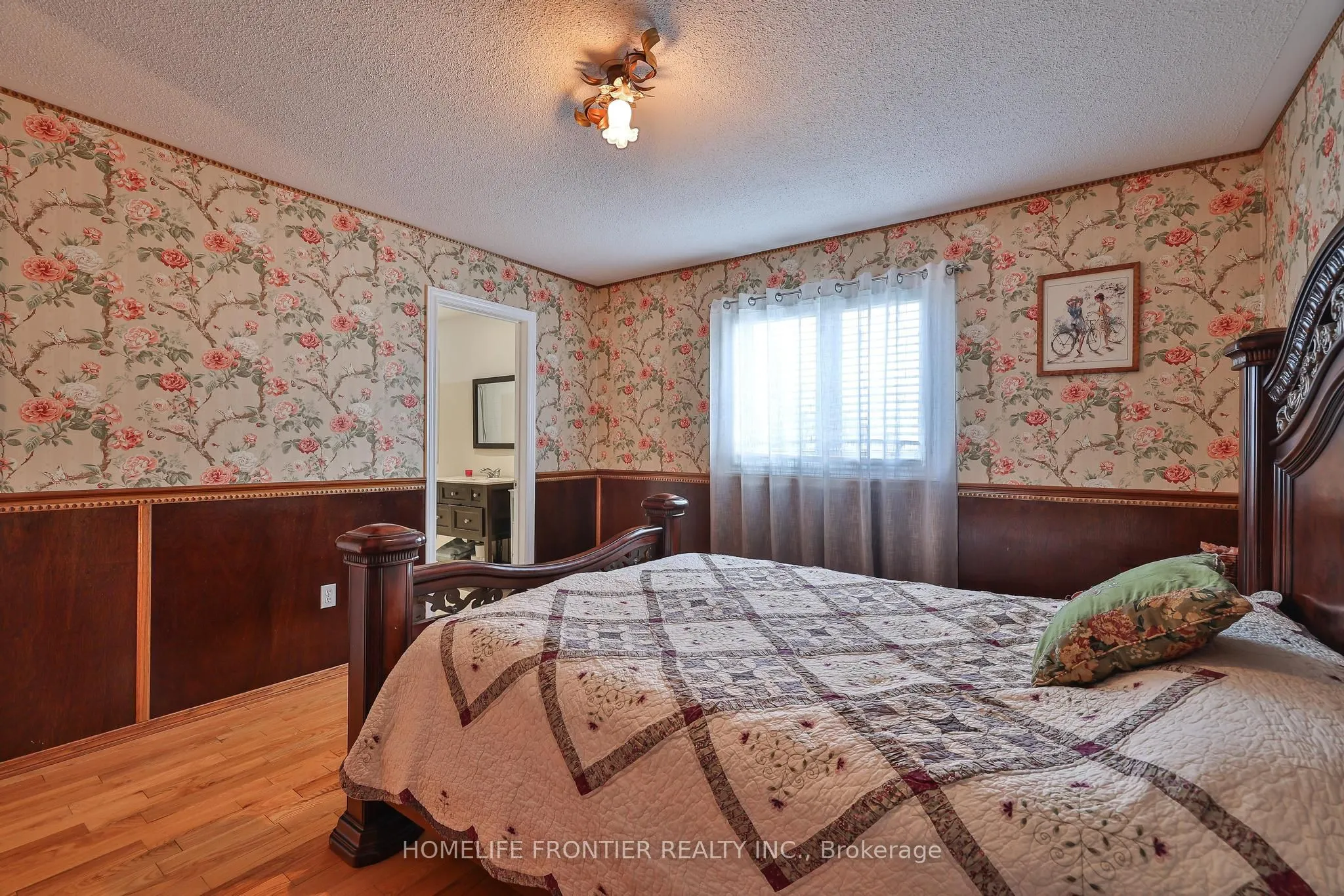 110 Red River Crescent