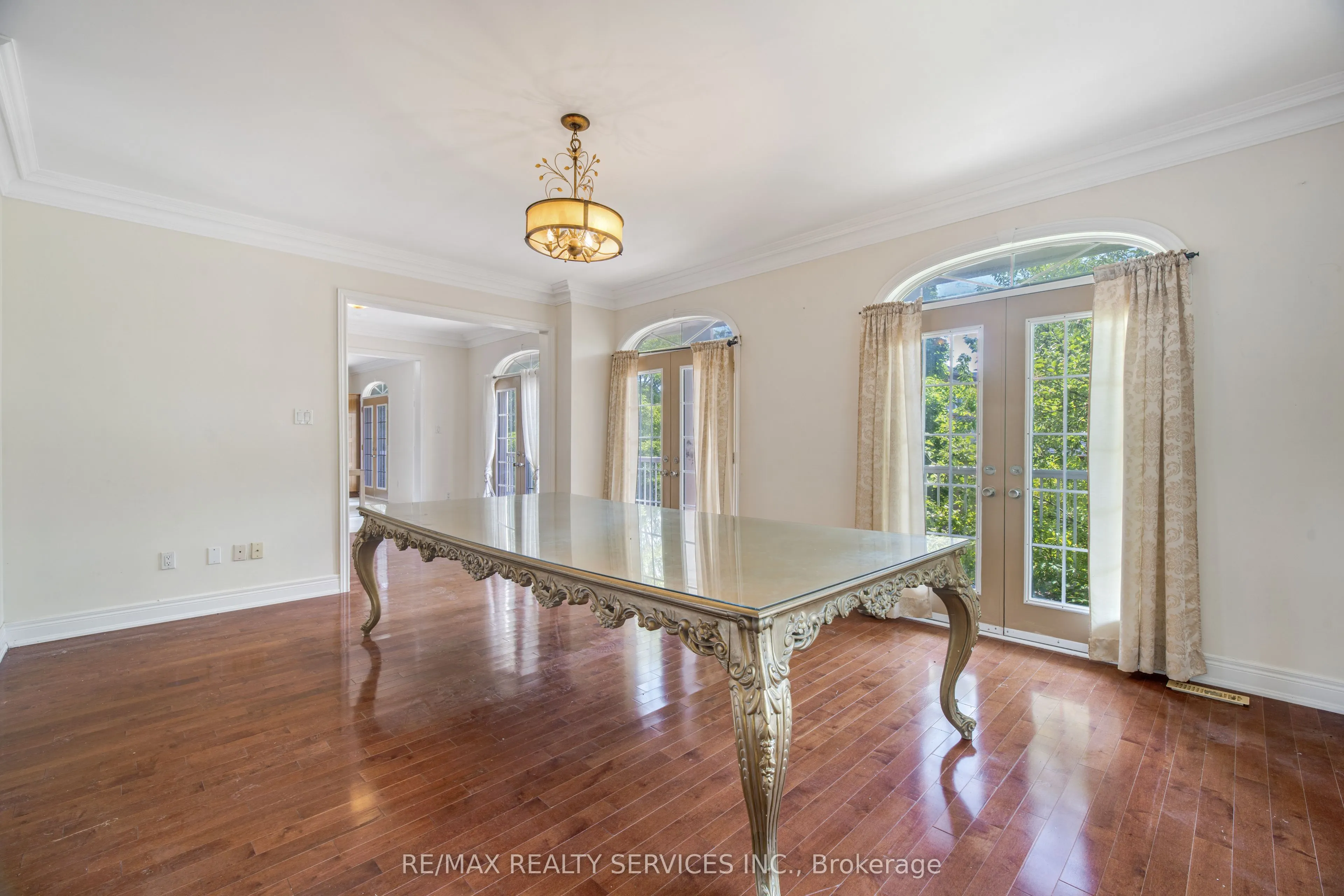 135 Spruce Avenue
