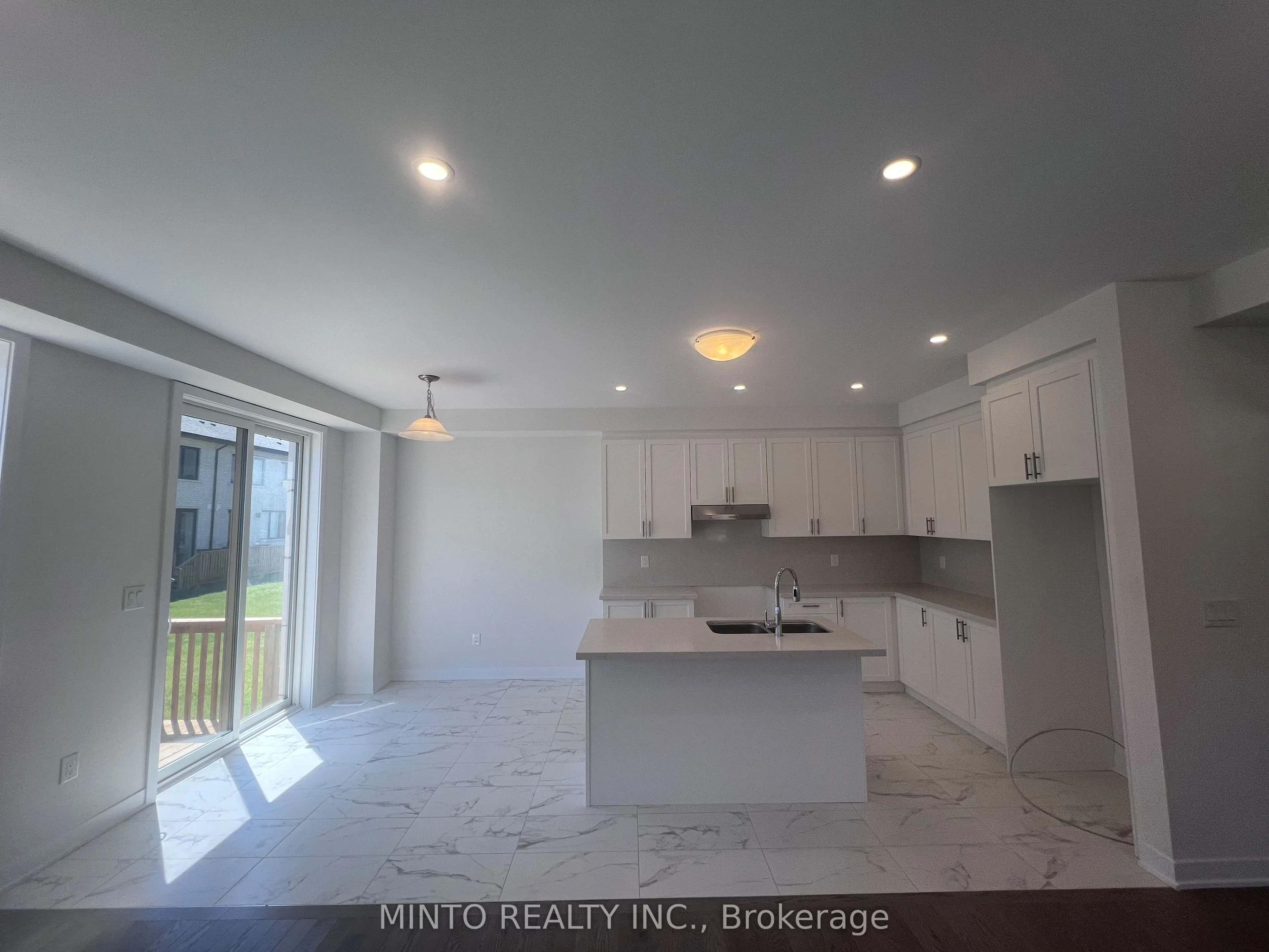 157 Anna Russell Way