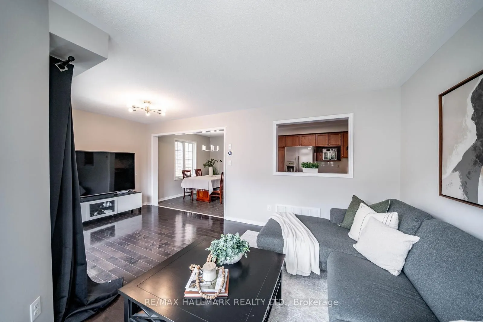 85 Vera Lynn Crescent