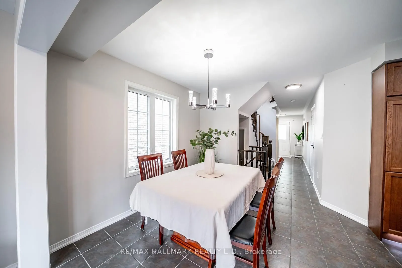 85 Vera Lynn Crescent