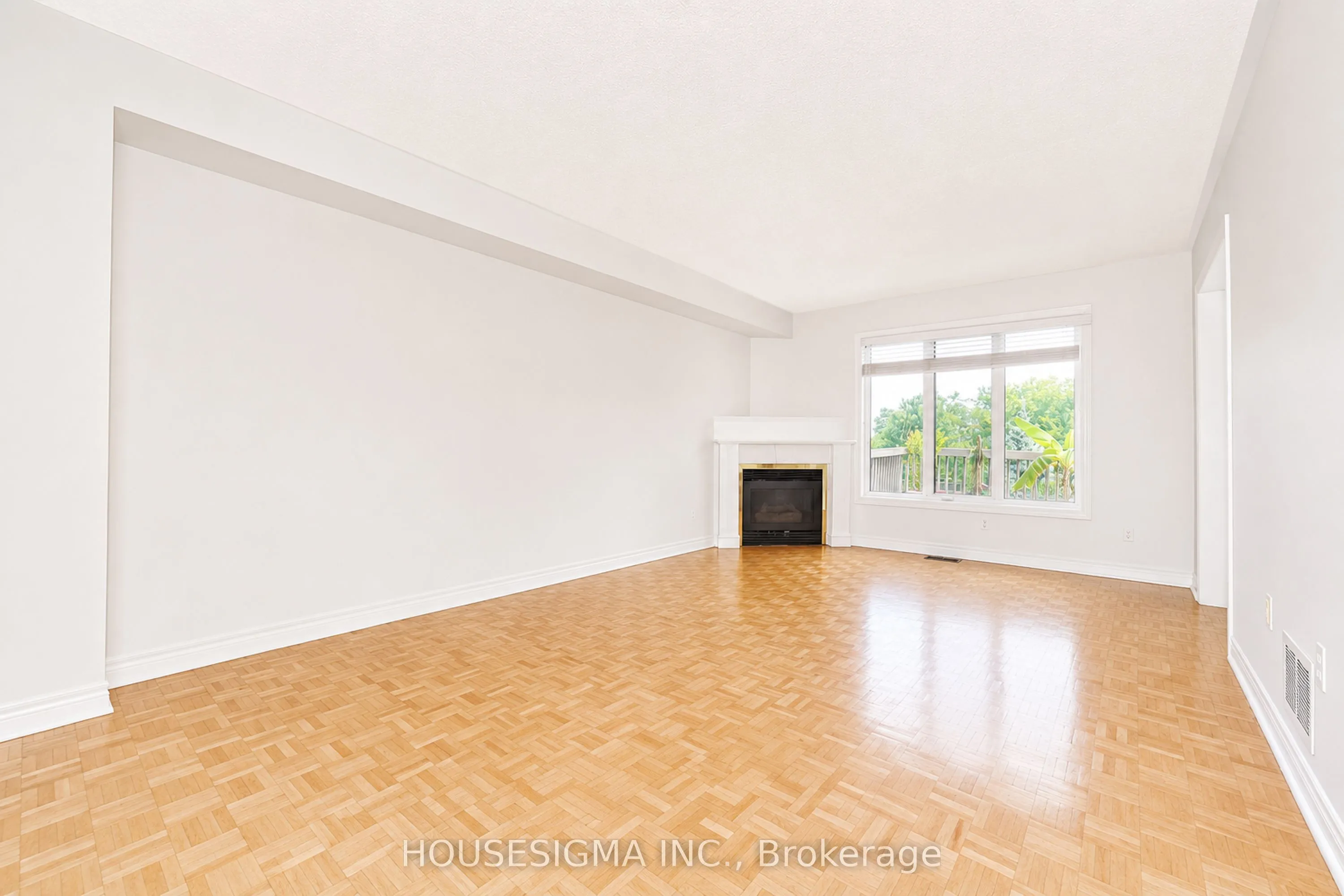 266 Royalpark Way