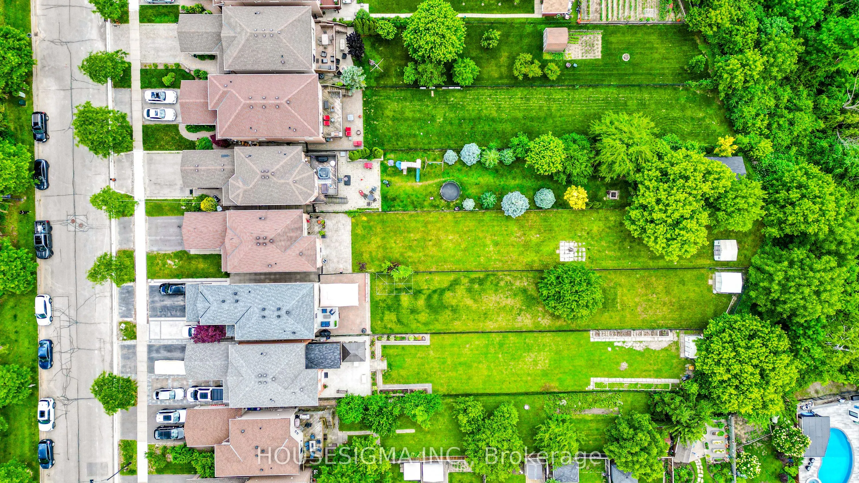 266 Royalpark Way
