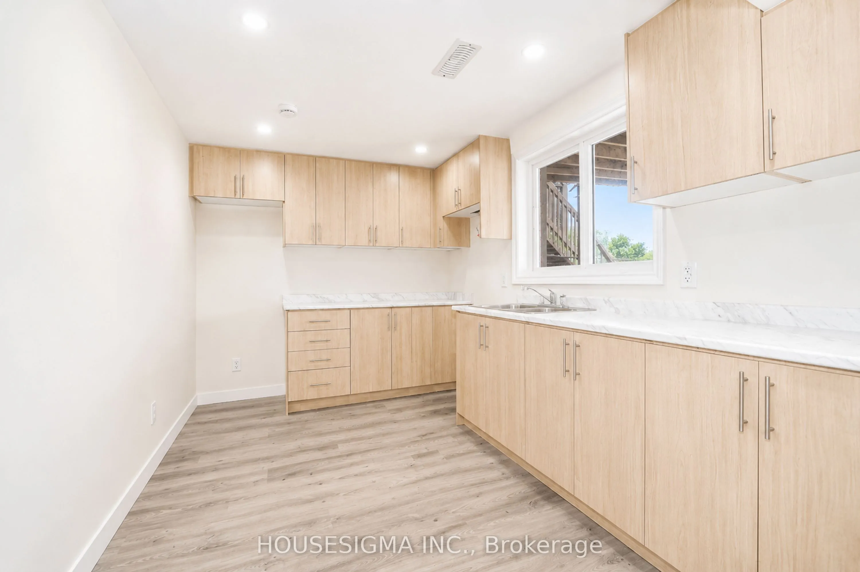 266 Royalpark Way