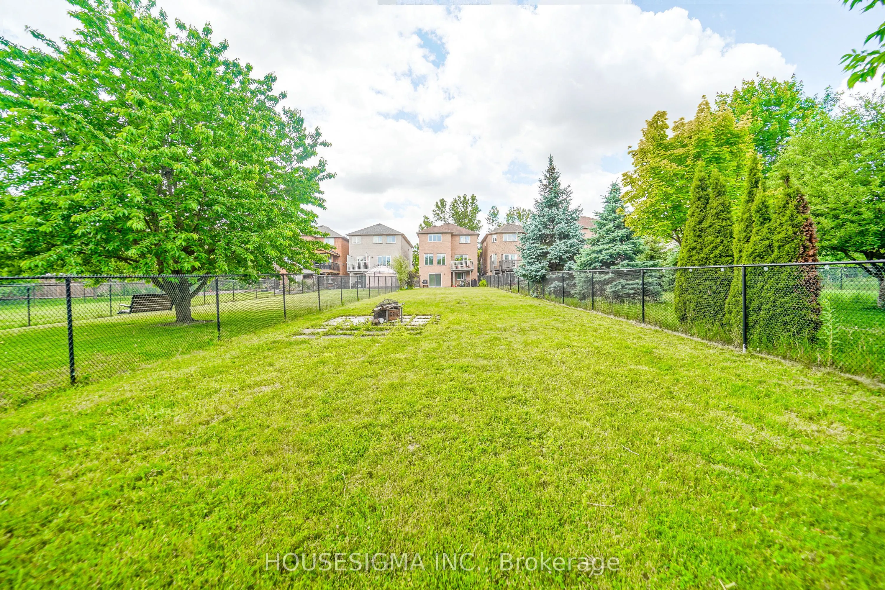 266 Royalpark Way