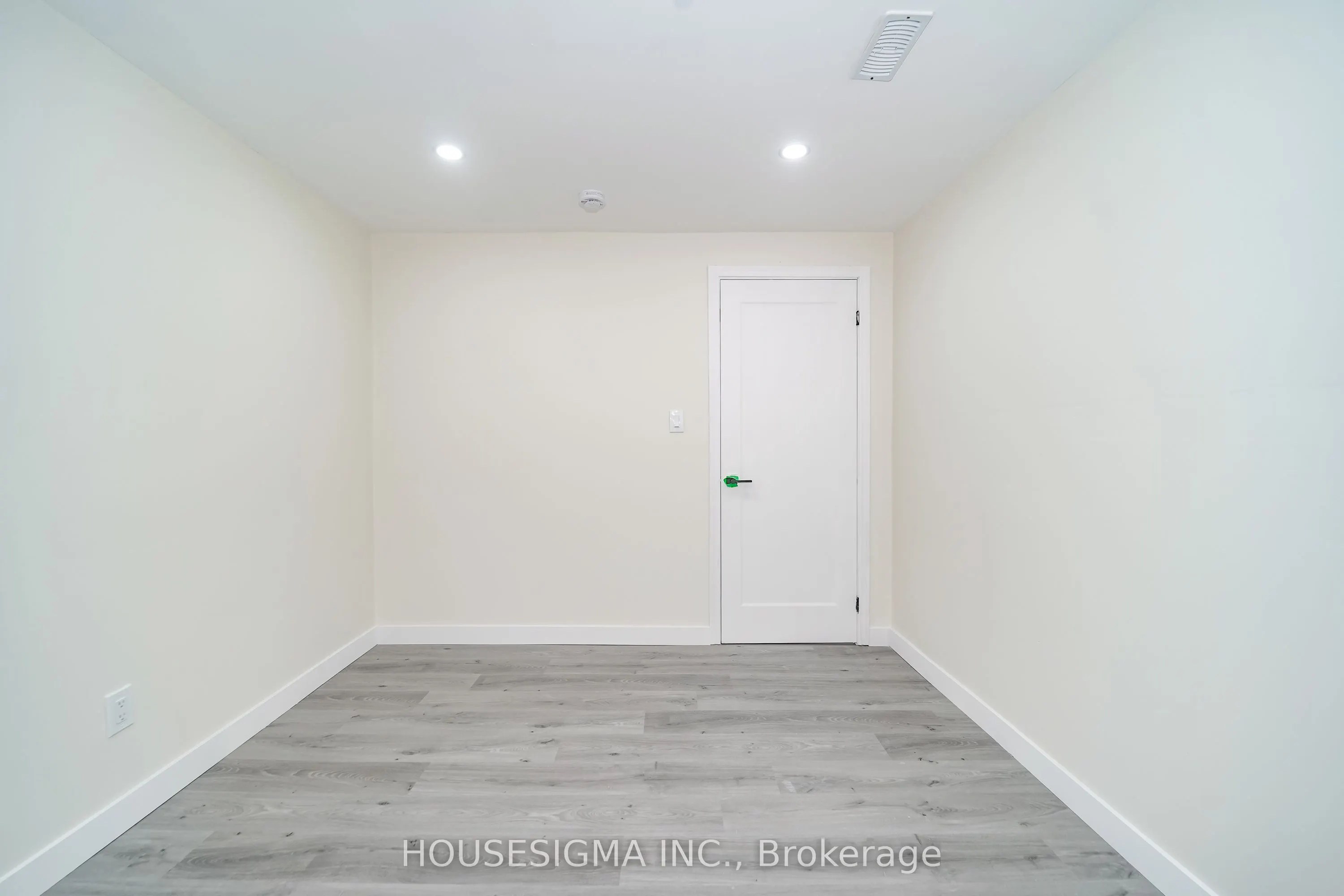 266 Royalpark Way