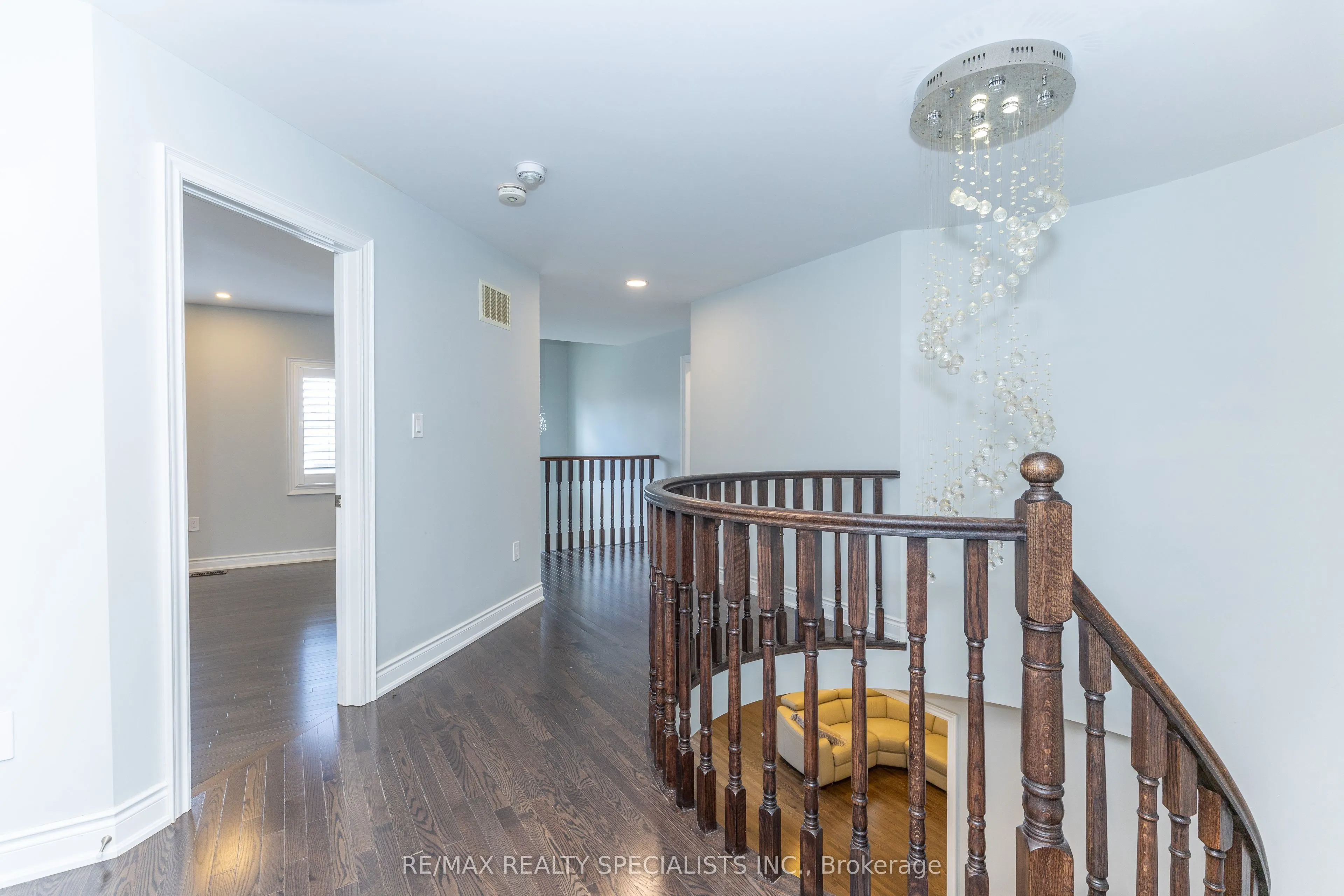 8 W. Dykie Court