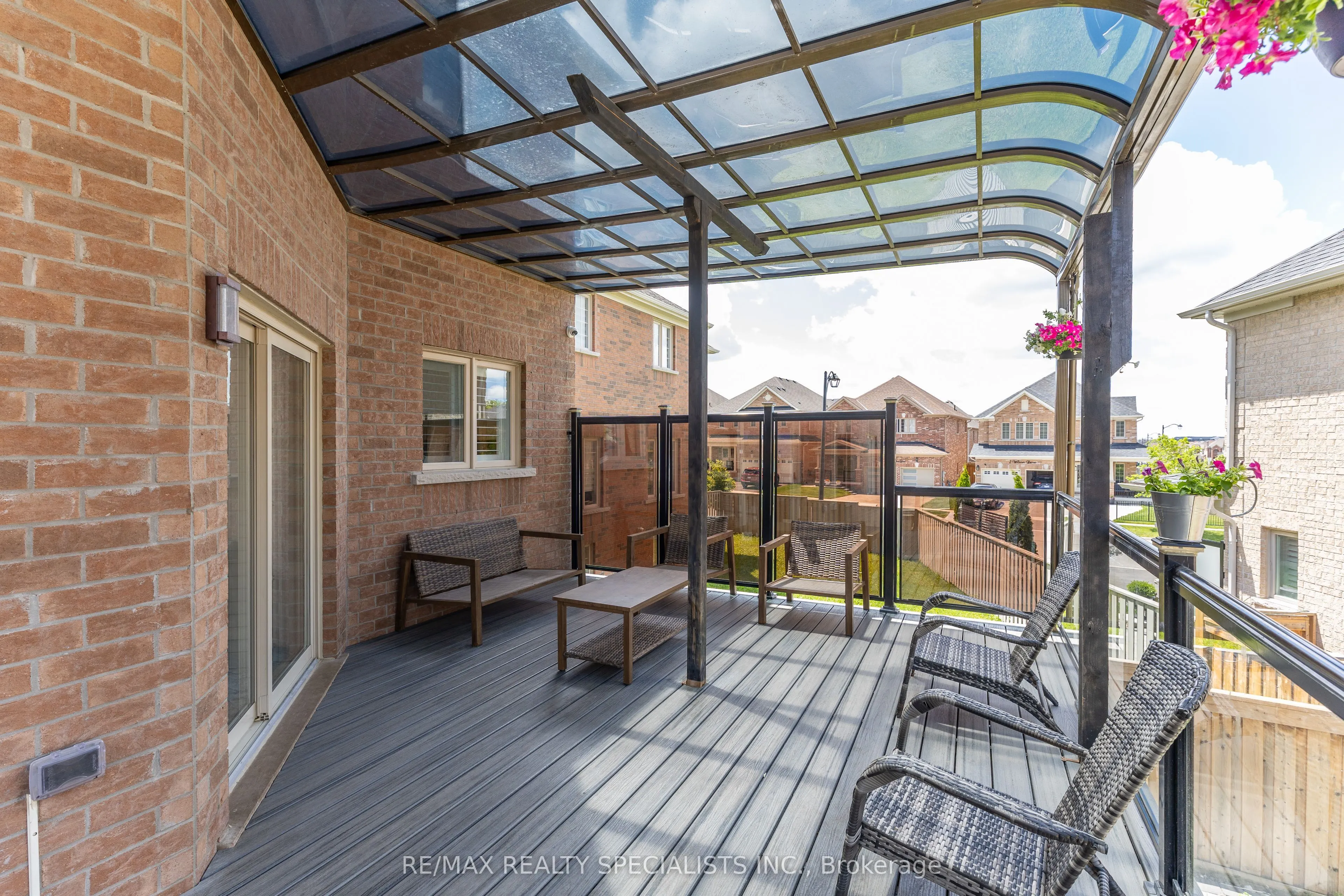 8 W. Dykie Court