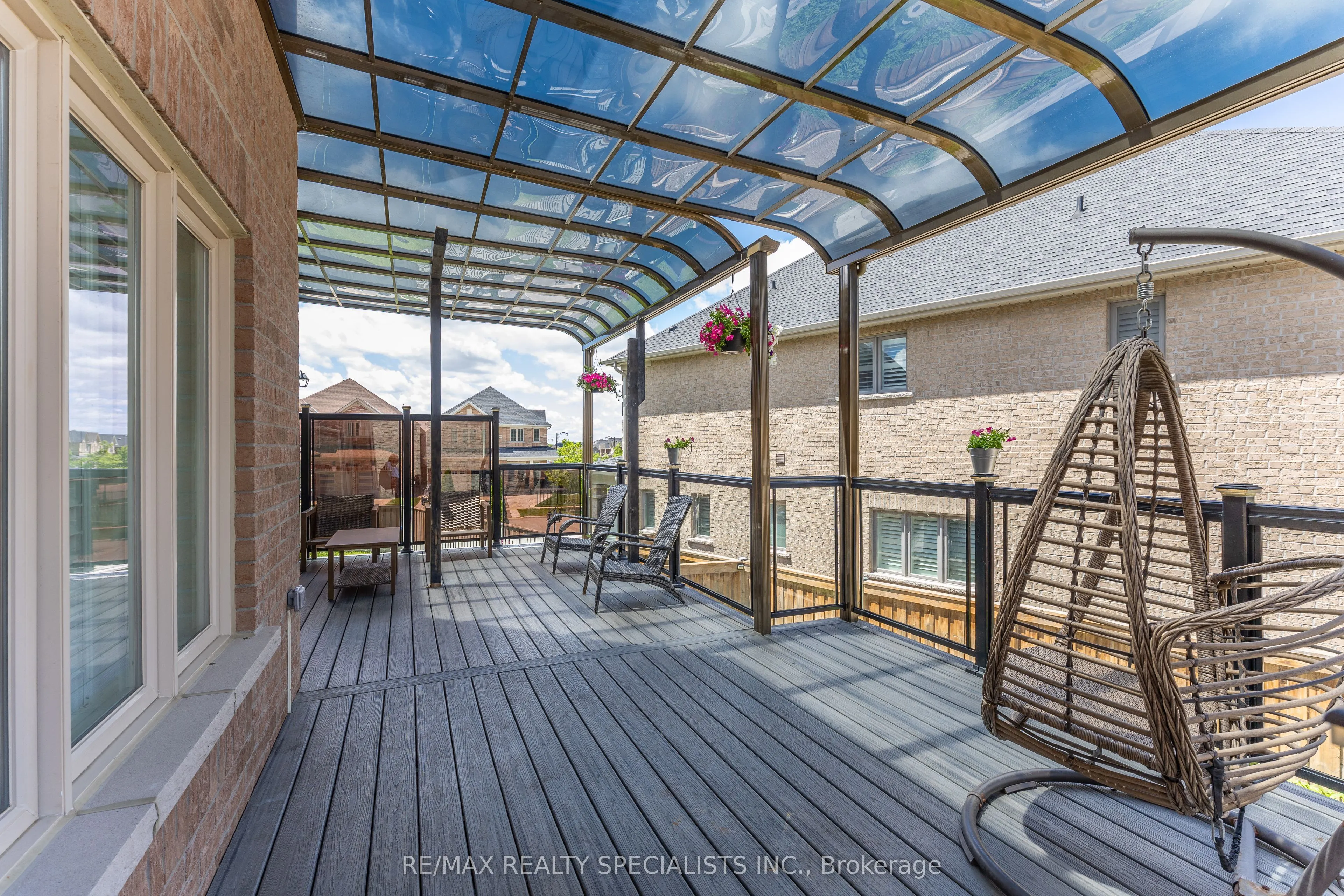 8 W. Dykie Court