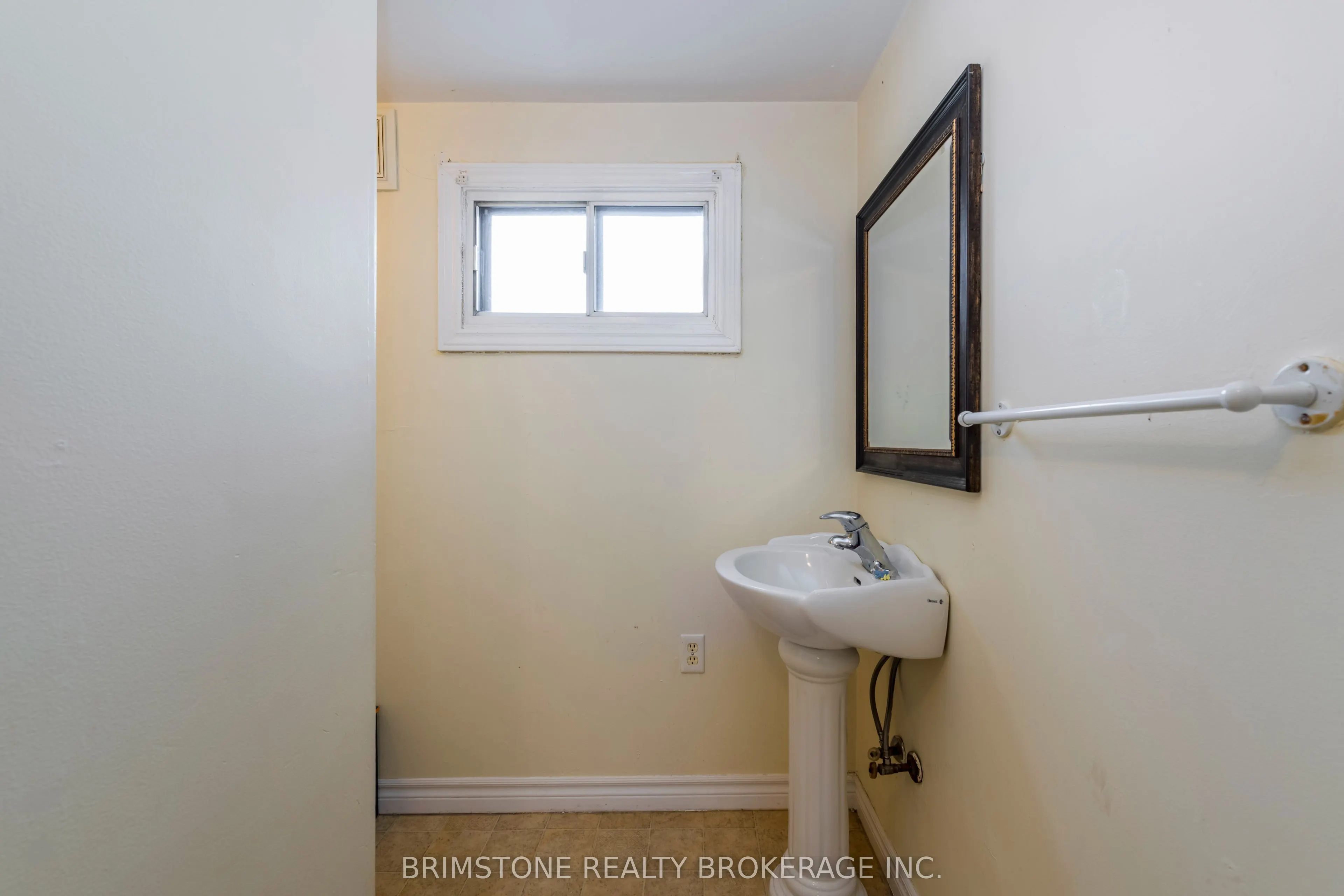 24 Brentwood Road