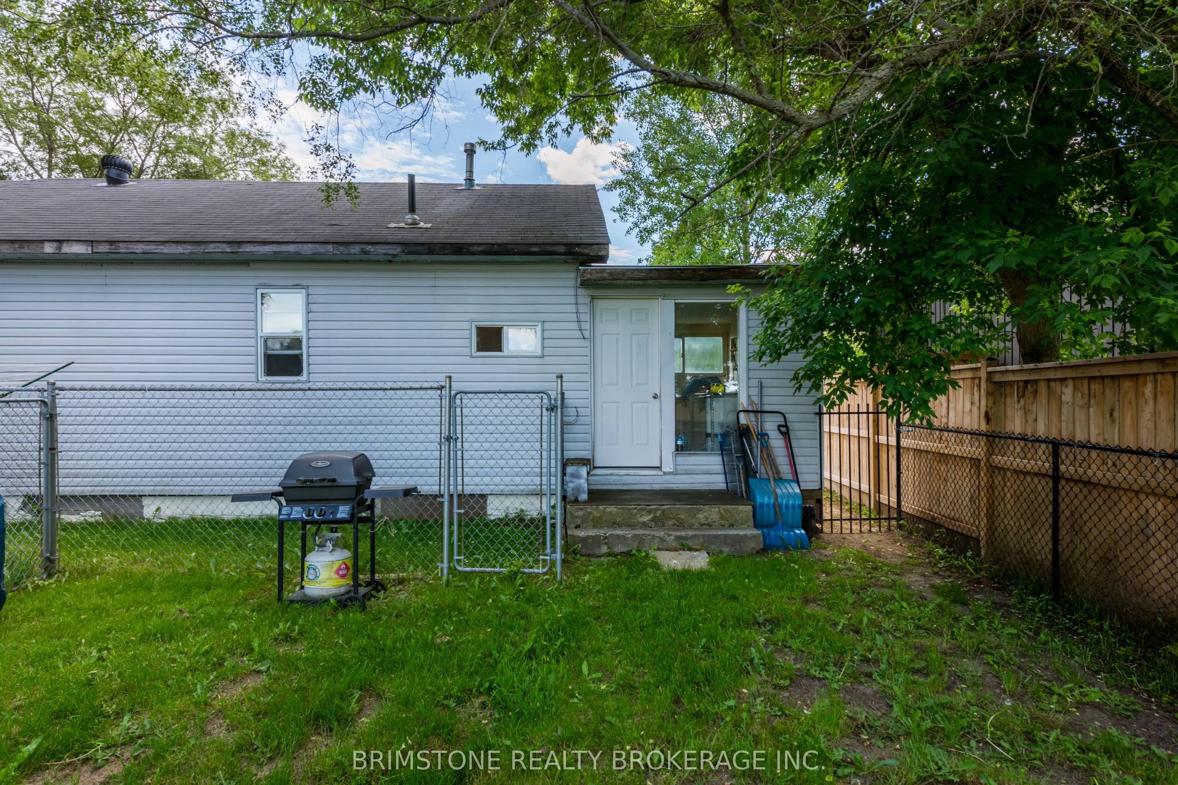 24 Brentwood Road