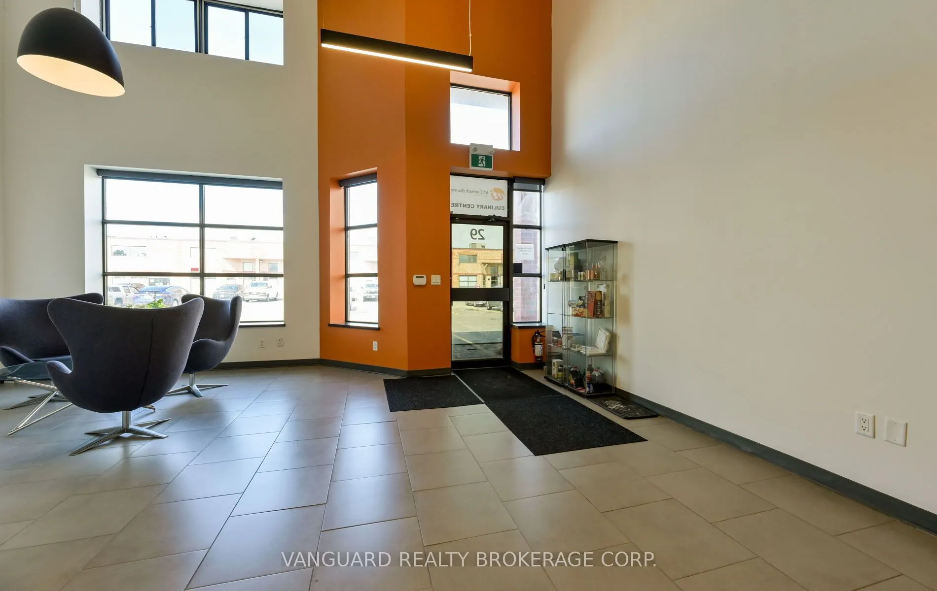 160 Applewood Crescent #29