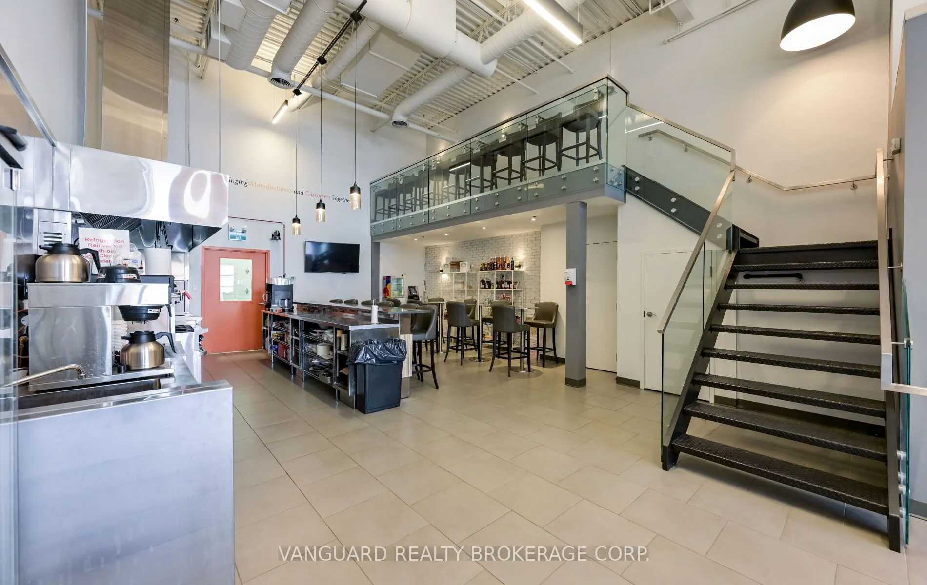 160 Applewood Crescent #29