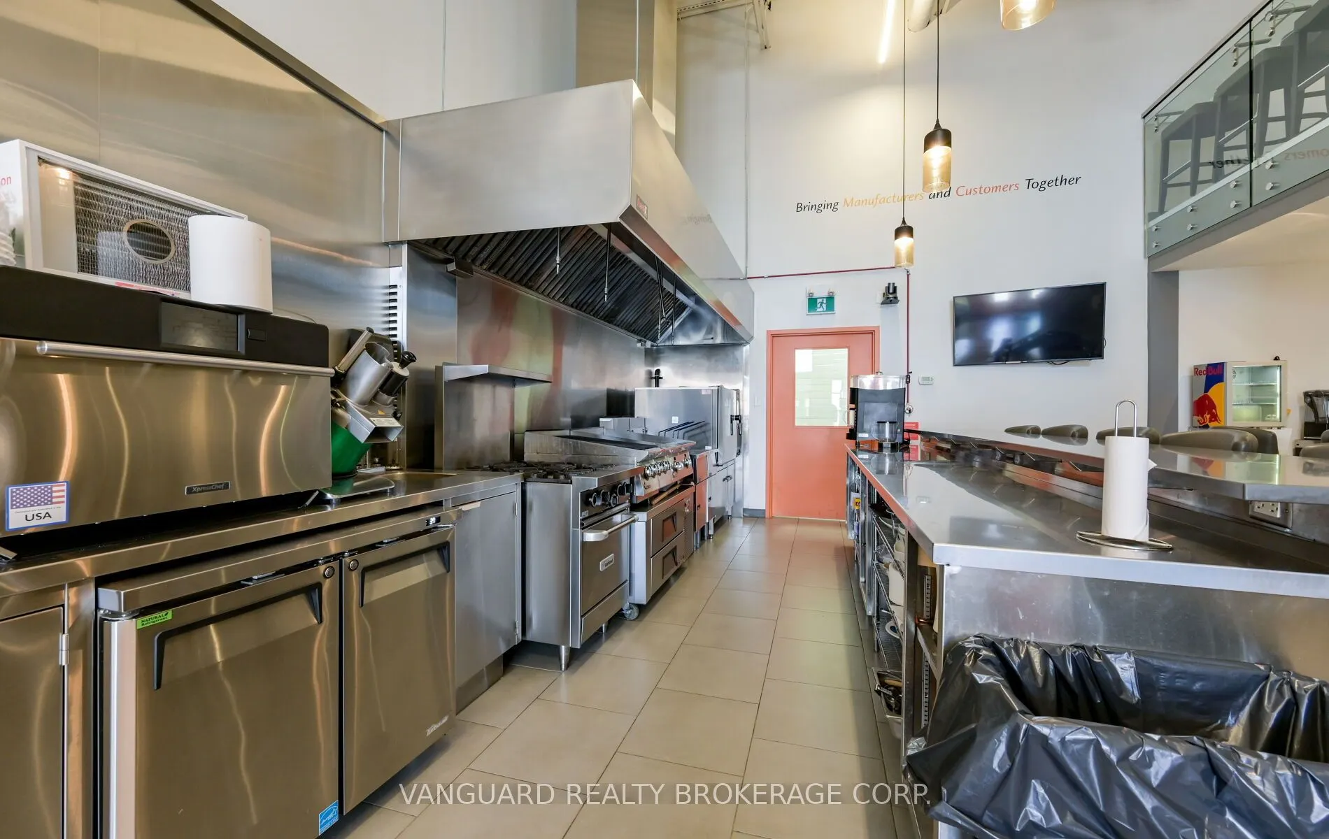 160 Applewood Crescent #29
