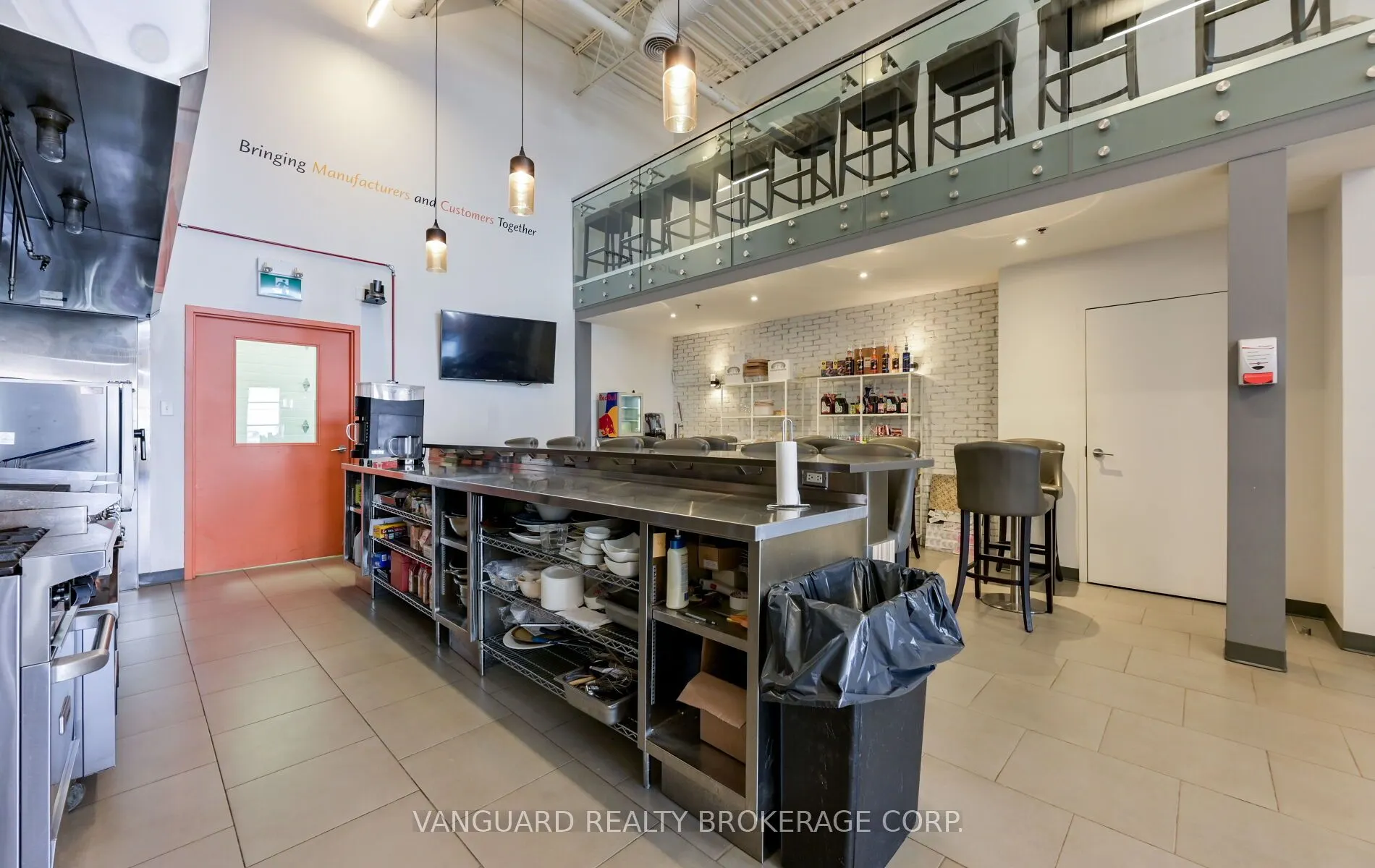 160 Applewood Crescent #29