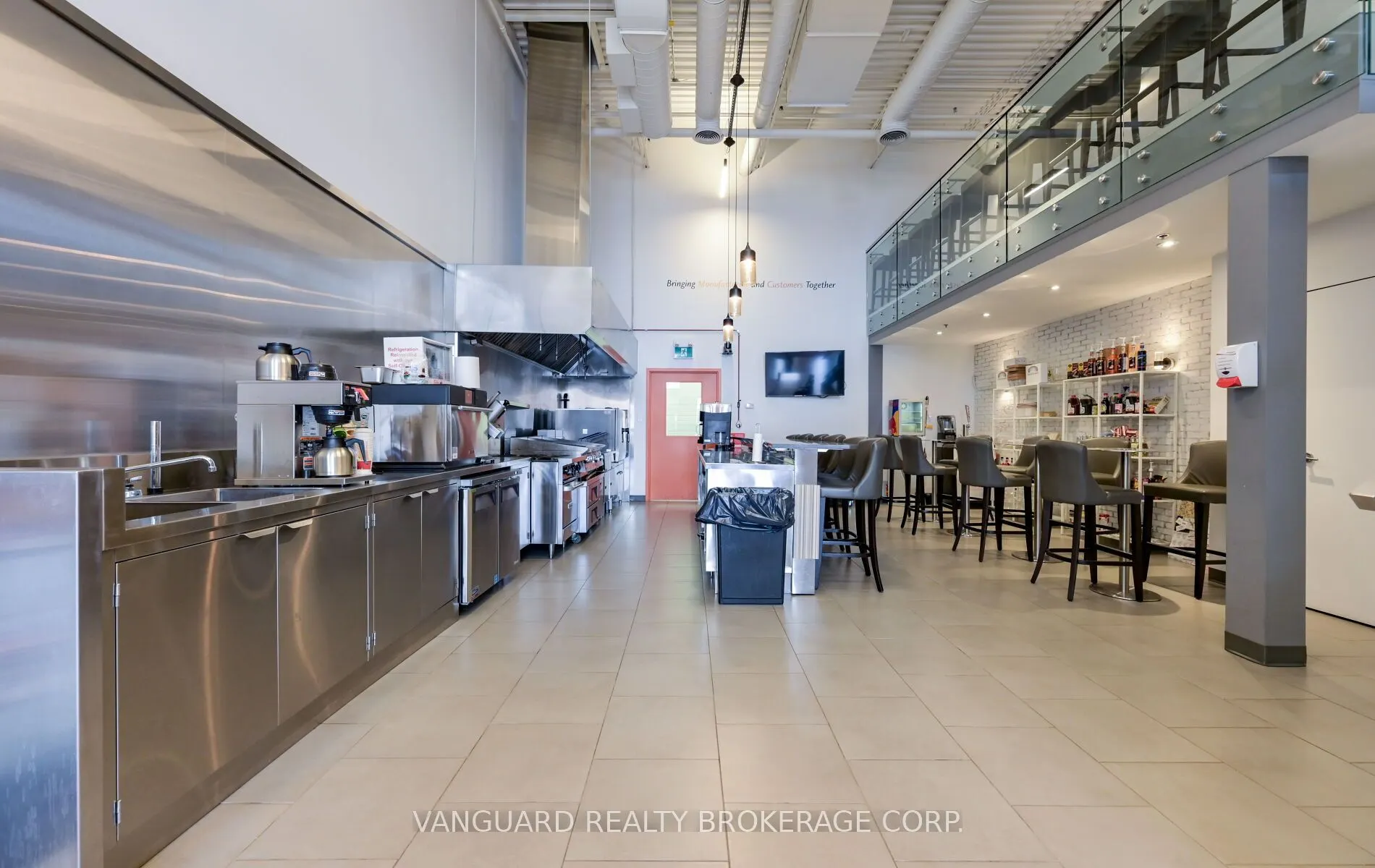 160 Applewood Crescent #29