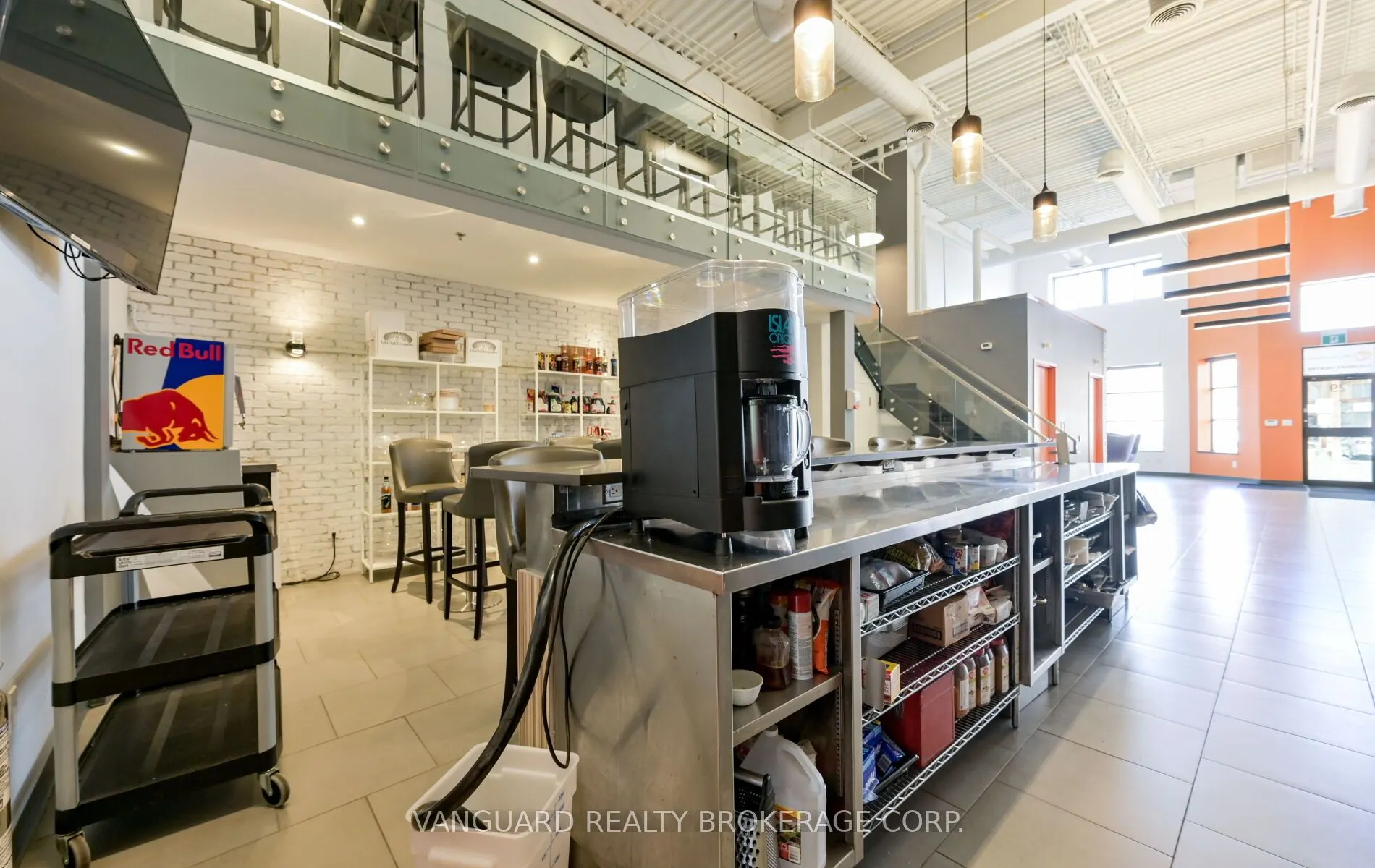 160 Applewood Crescent #29