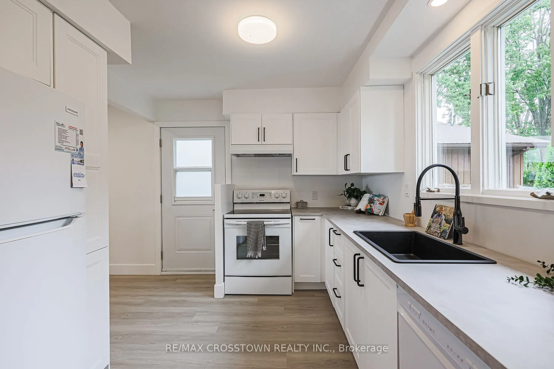 128 Moores Beach Road