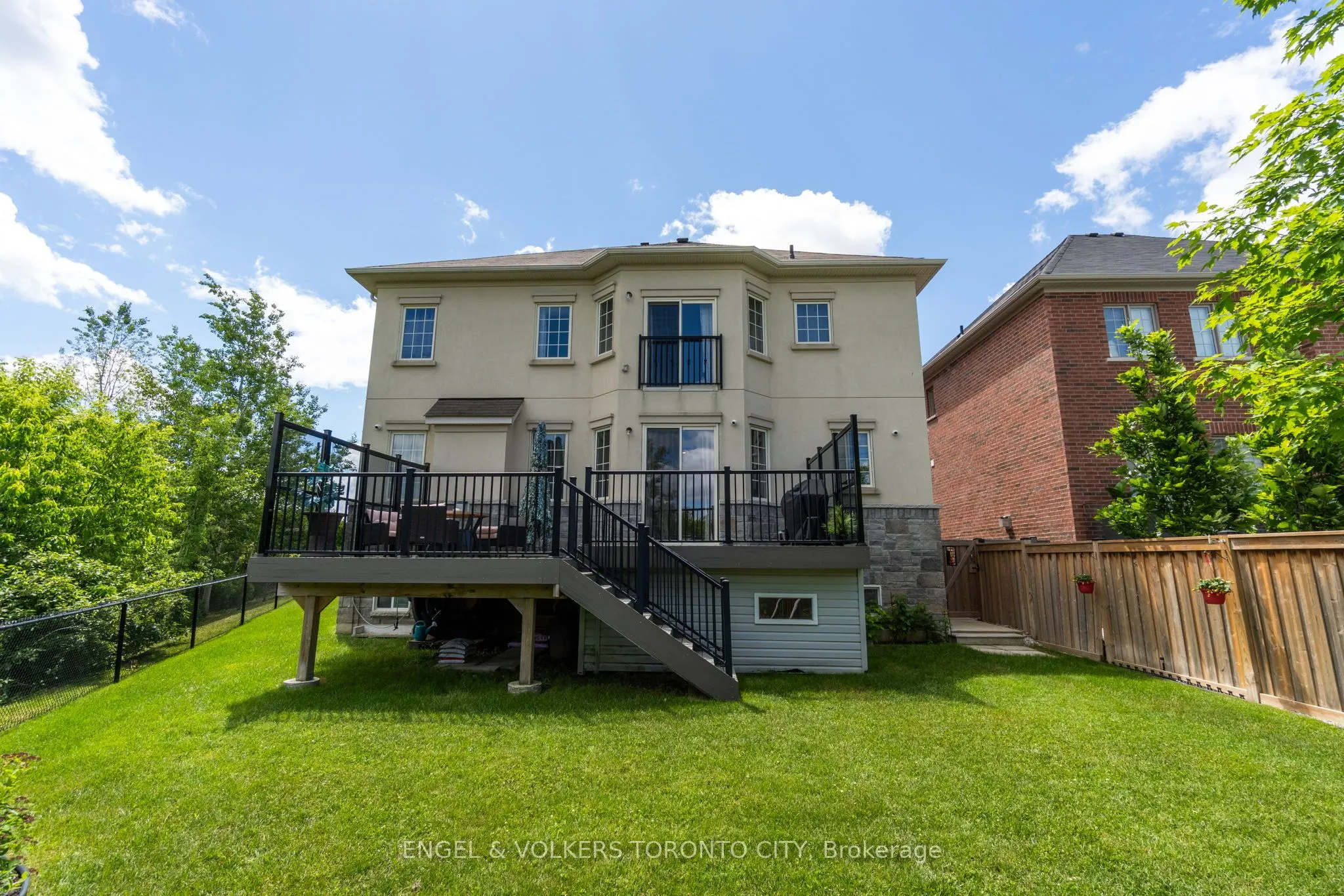 20 Parkheights Trail