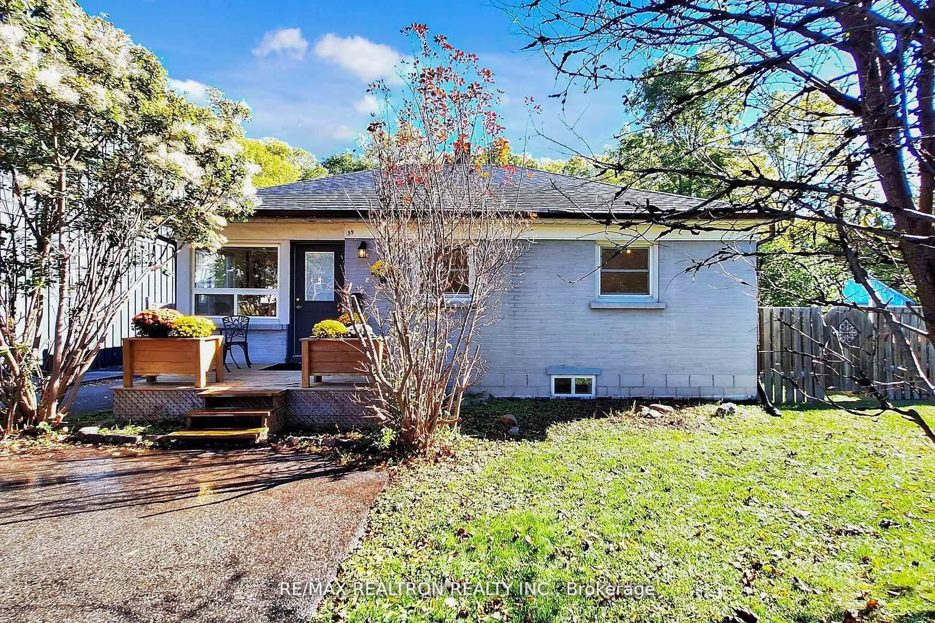59 Machell Avenue