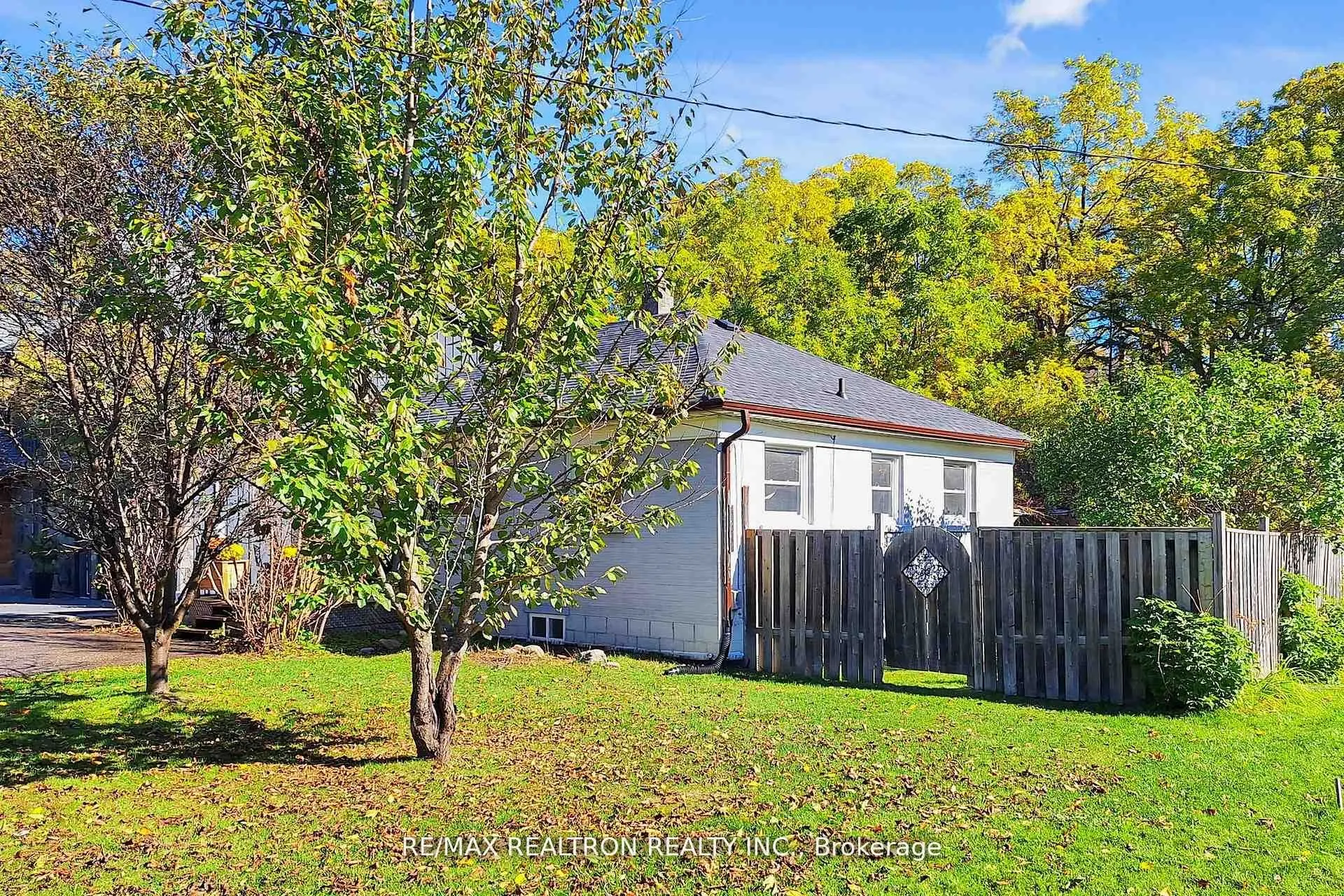 59 Machell Avenue
