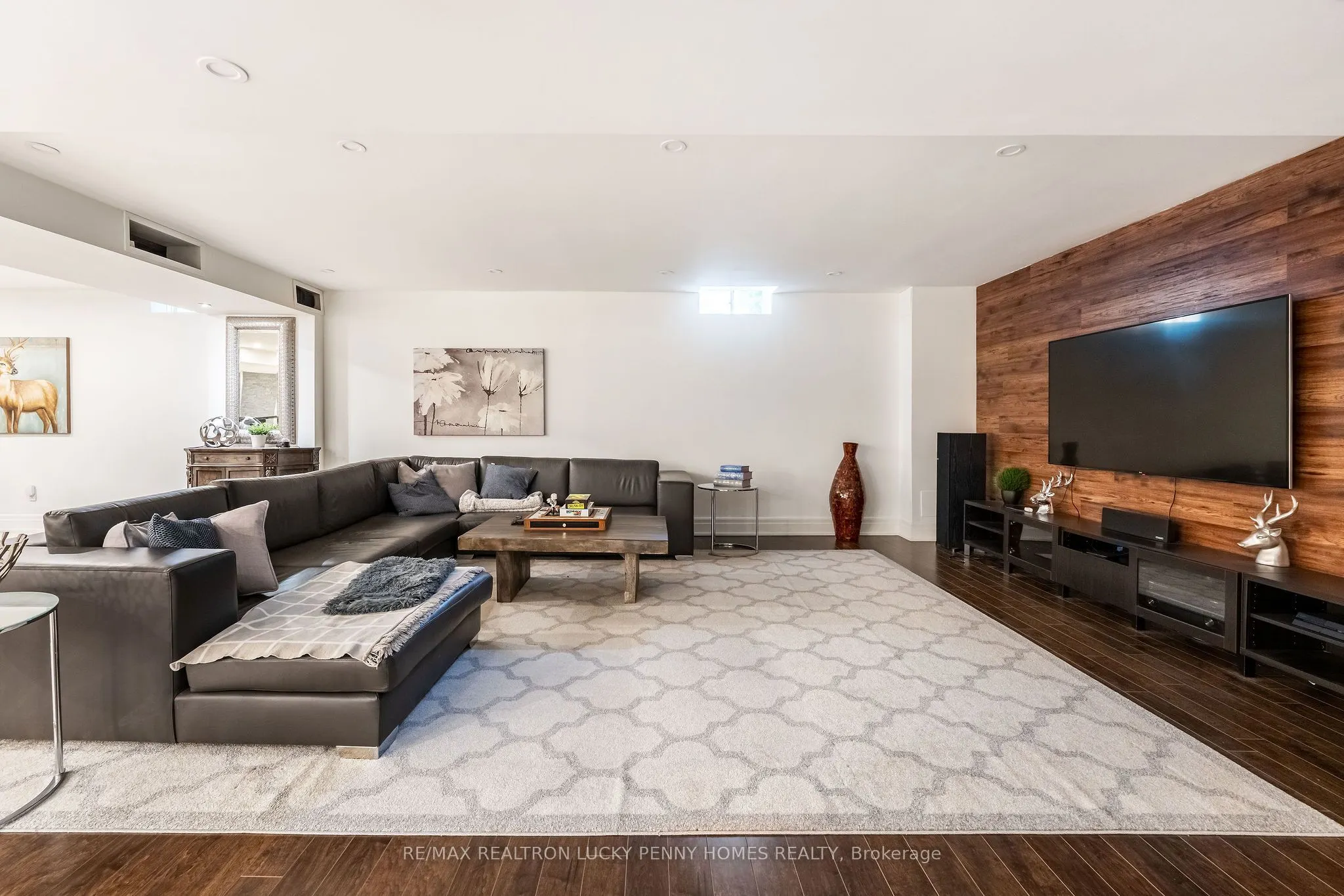 30 Bernadotte Drive