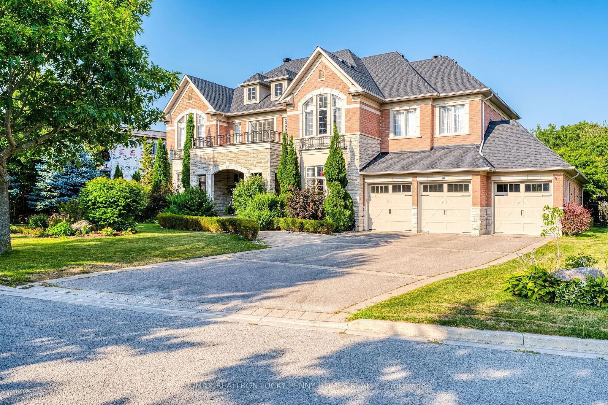 30 Bernadotte Drive