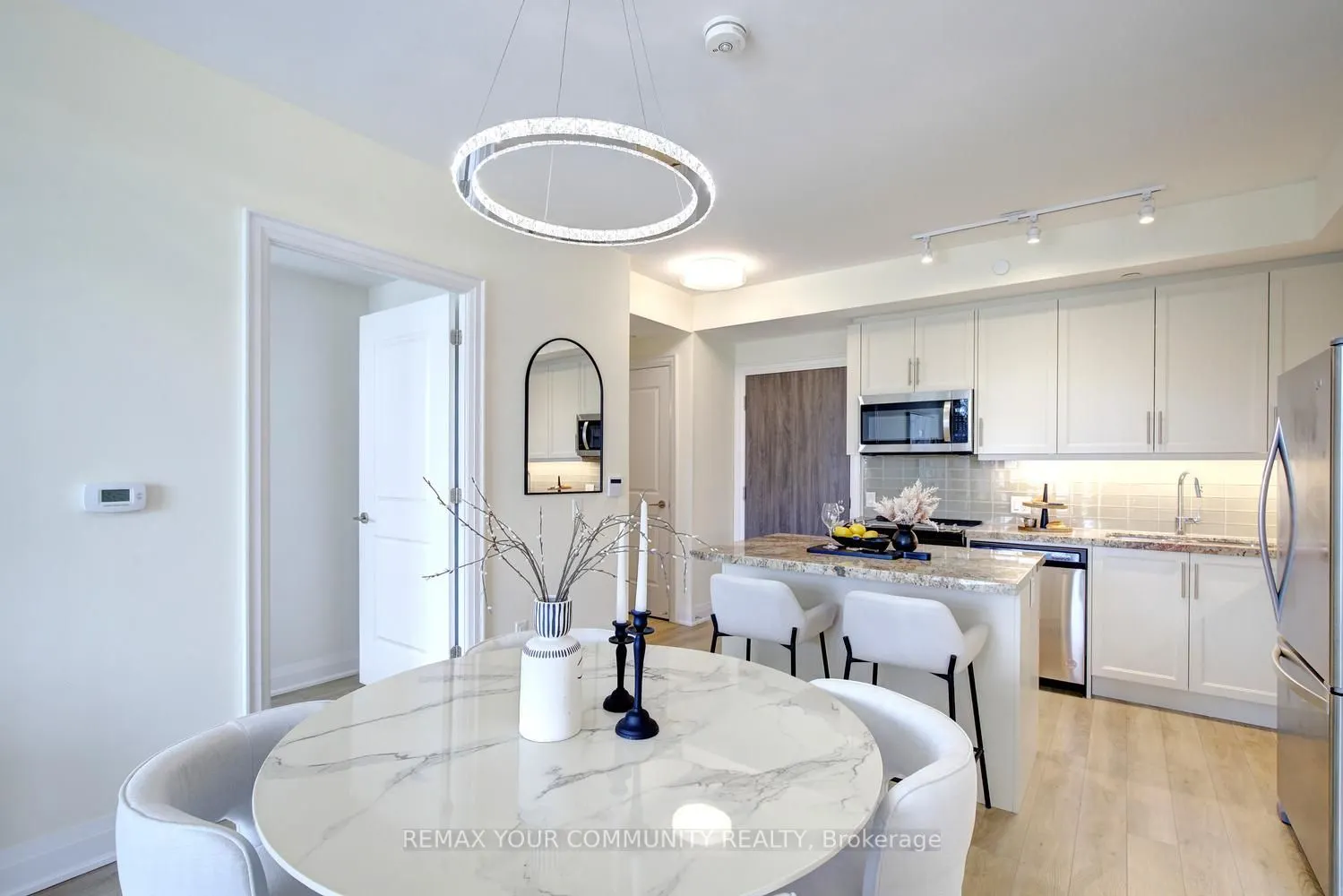 20 Gatineau Drive #406