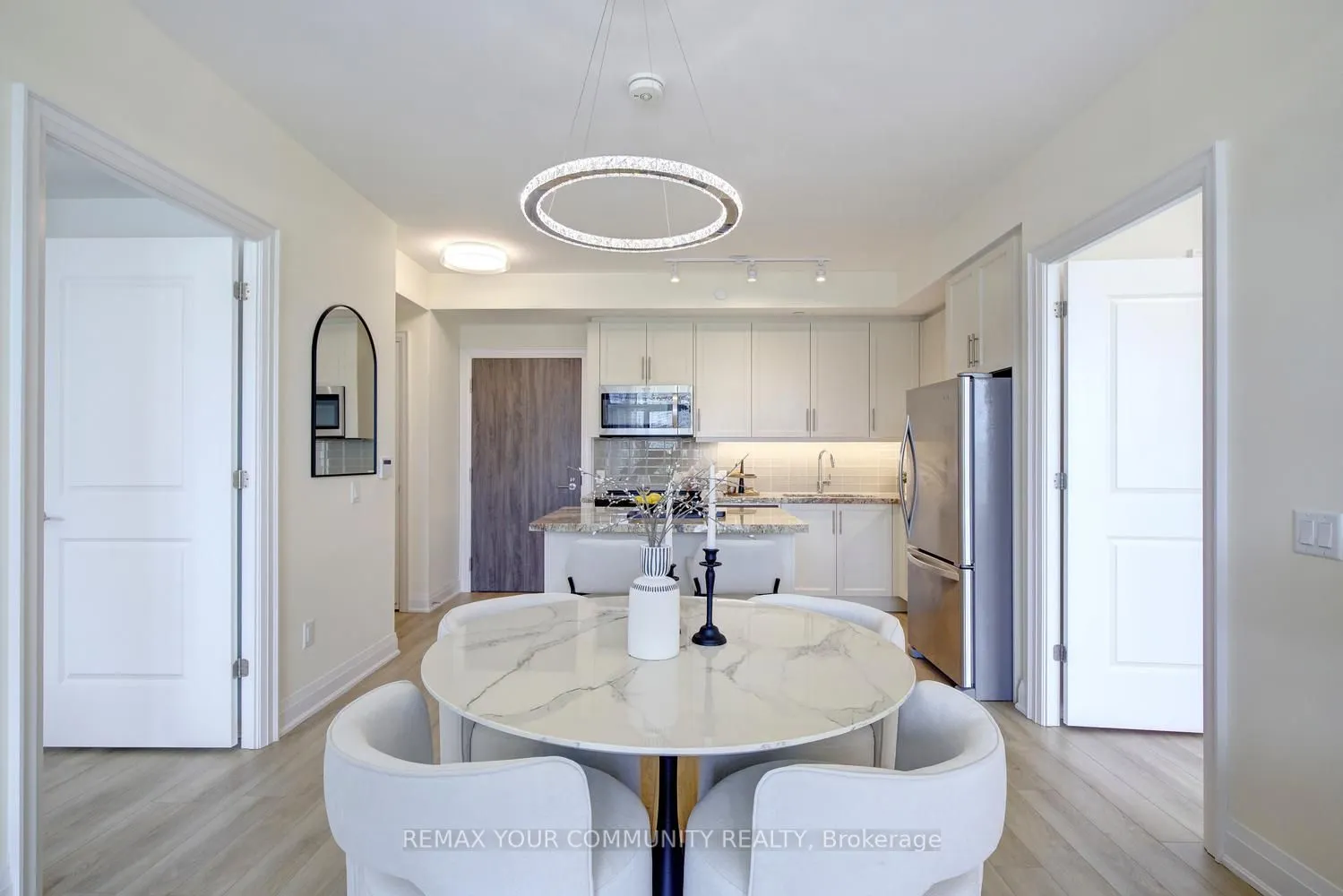 20 Gatineau Drive #406