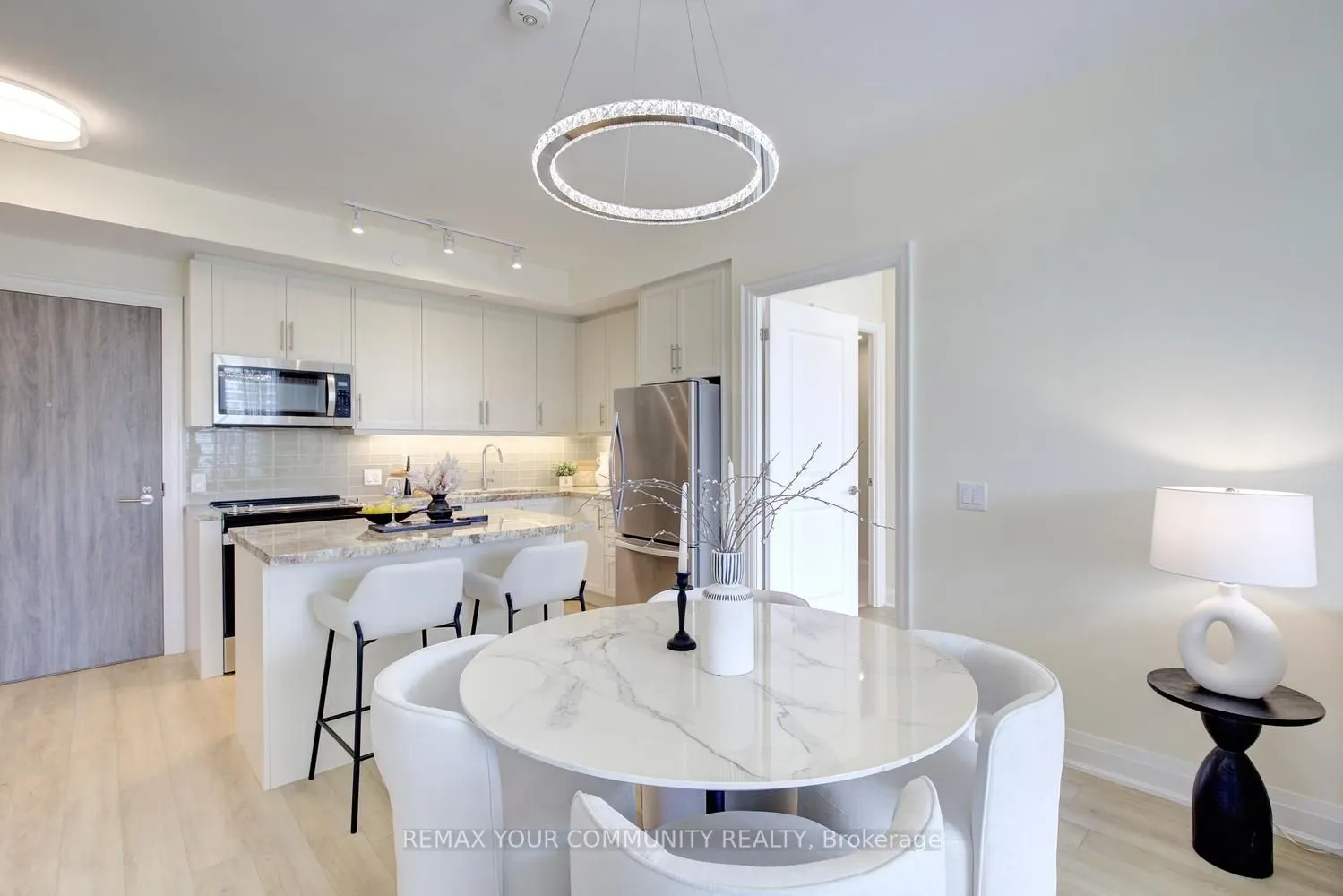 20 Gatineau Drive #406