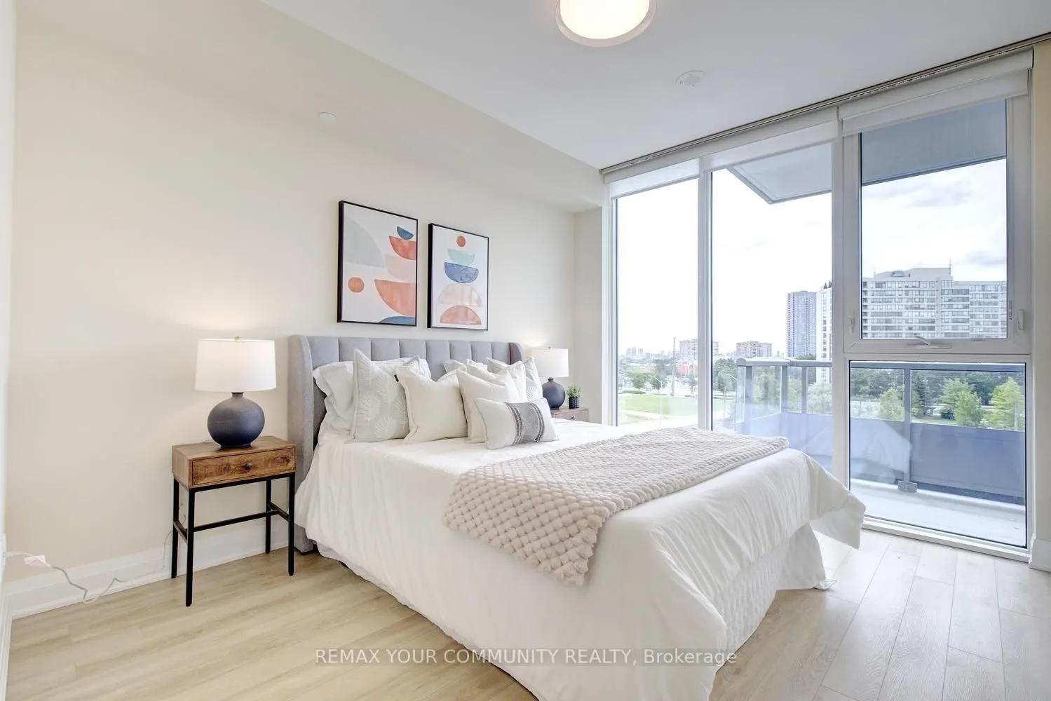 20 Gatineau Drive #406