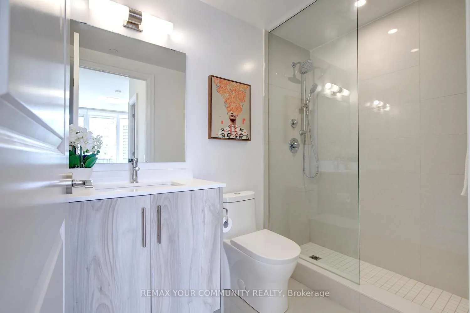 20 Gatineau Drive #406