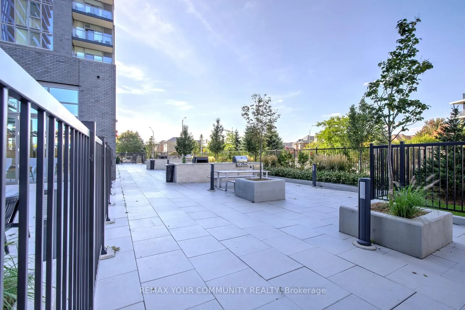 20 Gatineau Drive #406