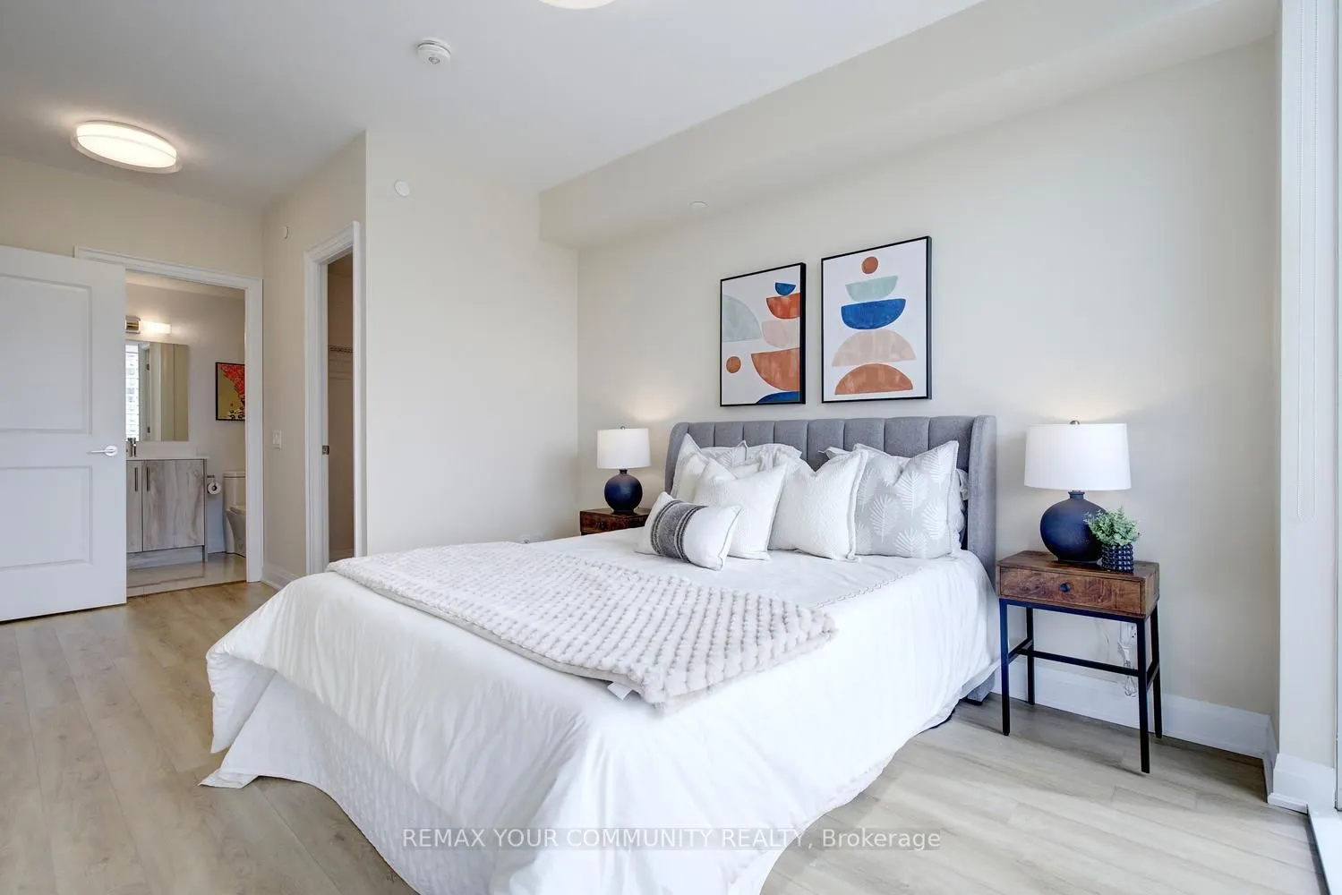 20 Gatineau Drive #406