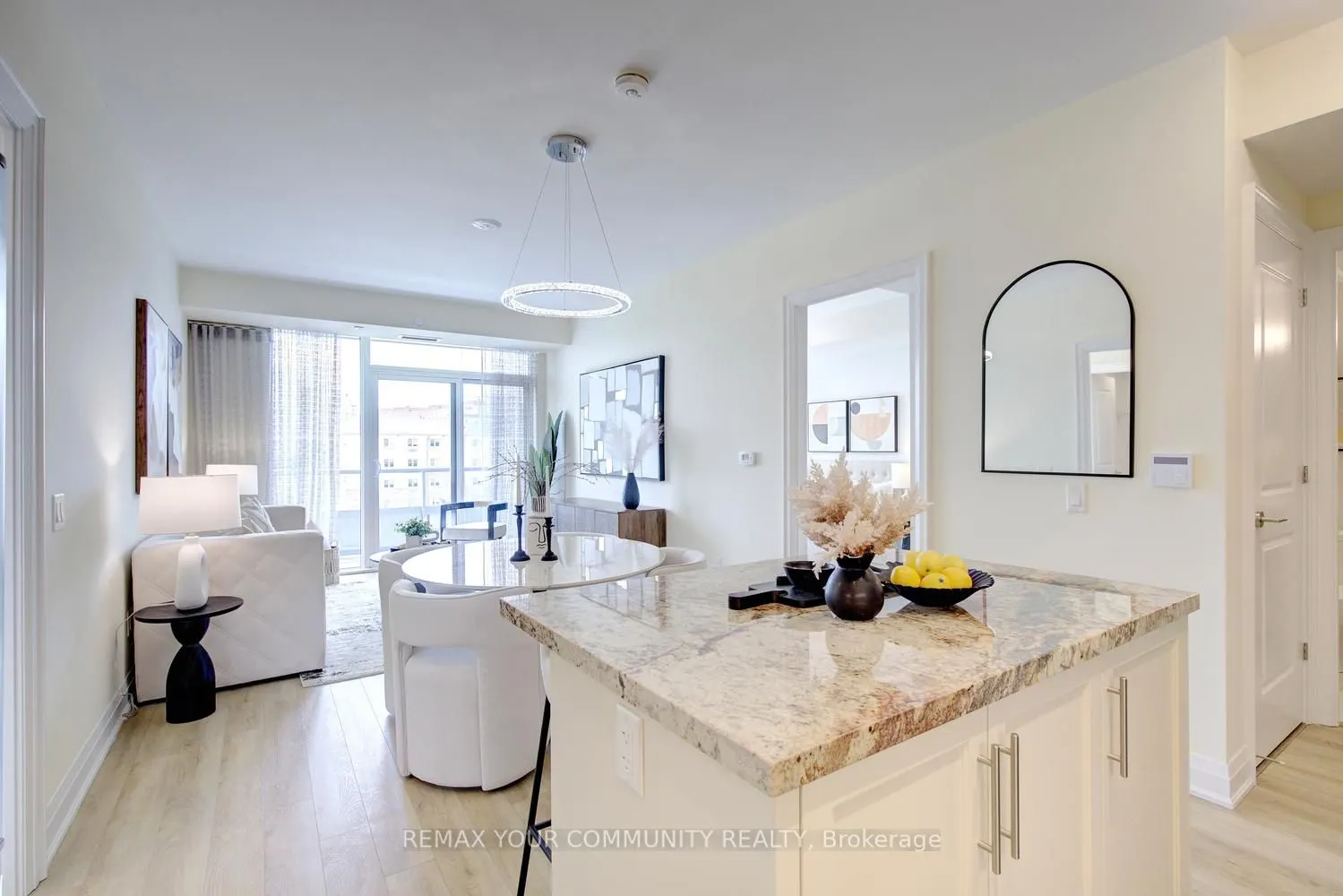 20 Gatineau Drive #406