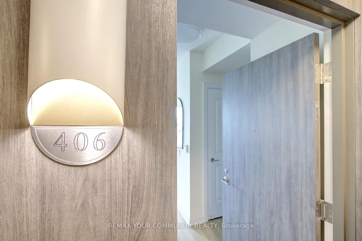 20 Gatineau Drive #406