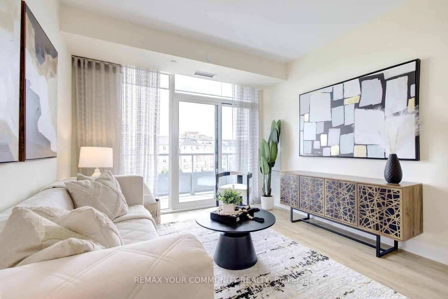 20 Gatineau Drive #406