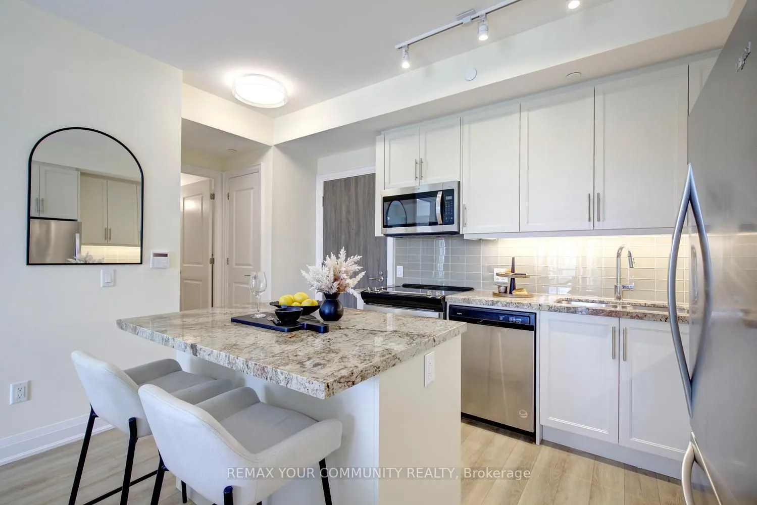 20 Gatineau Drive #406